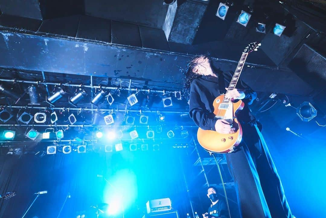 ケンゴマツモトさんのインスタグラム写真 - (ケンゴマツモトInstagram)「⚡️ 23/4/11-4/12 THE NOVEMBERS TOUR「かなしみがかわいたら」  Photo by 鳥居洋介 @hurry」4月13日 15時58分 - kengo_matsumoto