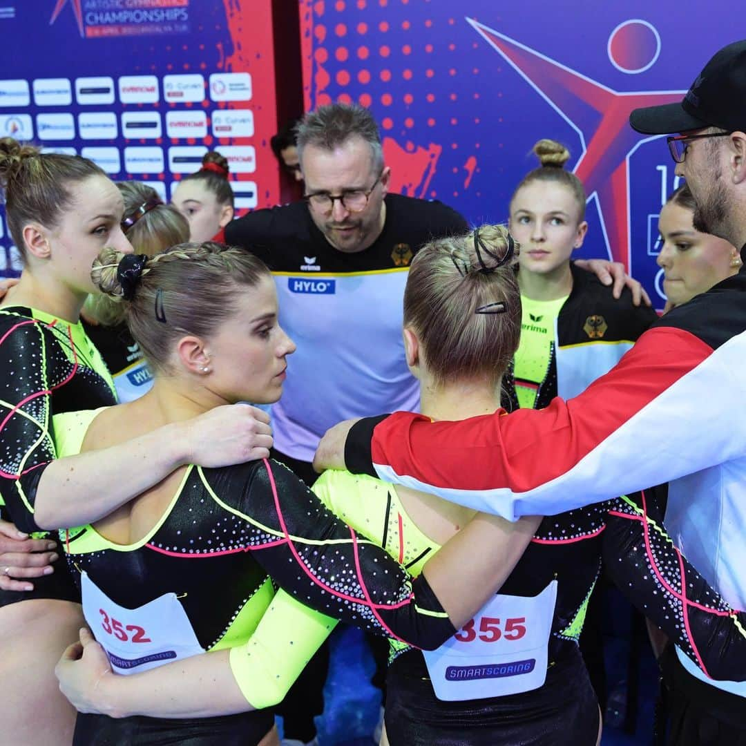 エリザベト・ザイツさんのインスタグラム写真 - (エリザベト・ザイツInstagram)「-> Team Qualification for World Championships: ✅ -> Uneven bars finals: ✅  Unfortunately we didn‘t show our full potential yesterday. Especially beam was very challenging for us and we had some falls.  Our biggest goal was to qualify for worlds - And that’s what we did 🎉🎊.   Furthermore I am super happy to be able to show my uneven bars in finals on saturday again. I of course want to enjoy it - As the current European Champion I am super proud to be in this years‘ final with so many great gymnasts 🤩. But I really don‘t want to take too much pressure on myself!   But tomorrow first - @sarah.vossi will be in All Around finals and we will cheer for her as much as we can !!! 🔥❤️  #europeanchampionships #eliseitz #finals #gymnastics #europeanchampion #me #antalya @europeangymnastics   📸 @deutscherturnerbund / @minkusimages」4月13日 16時07分 - seitzeli