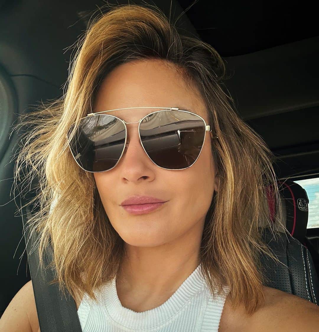 Claudia Leitteのインスタグラム：「Dos stories, de outro dia, para o feed. Hoje eu tô fazendo faxina mesmo… 😒」