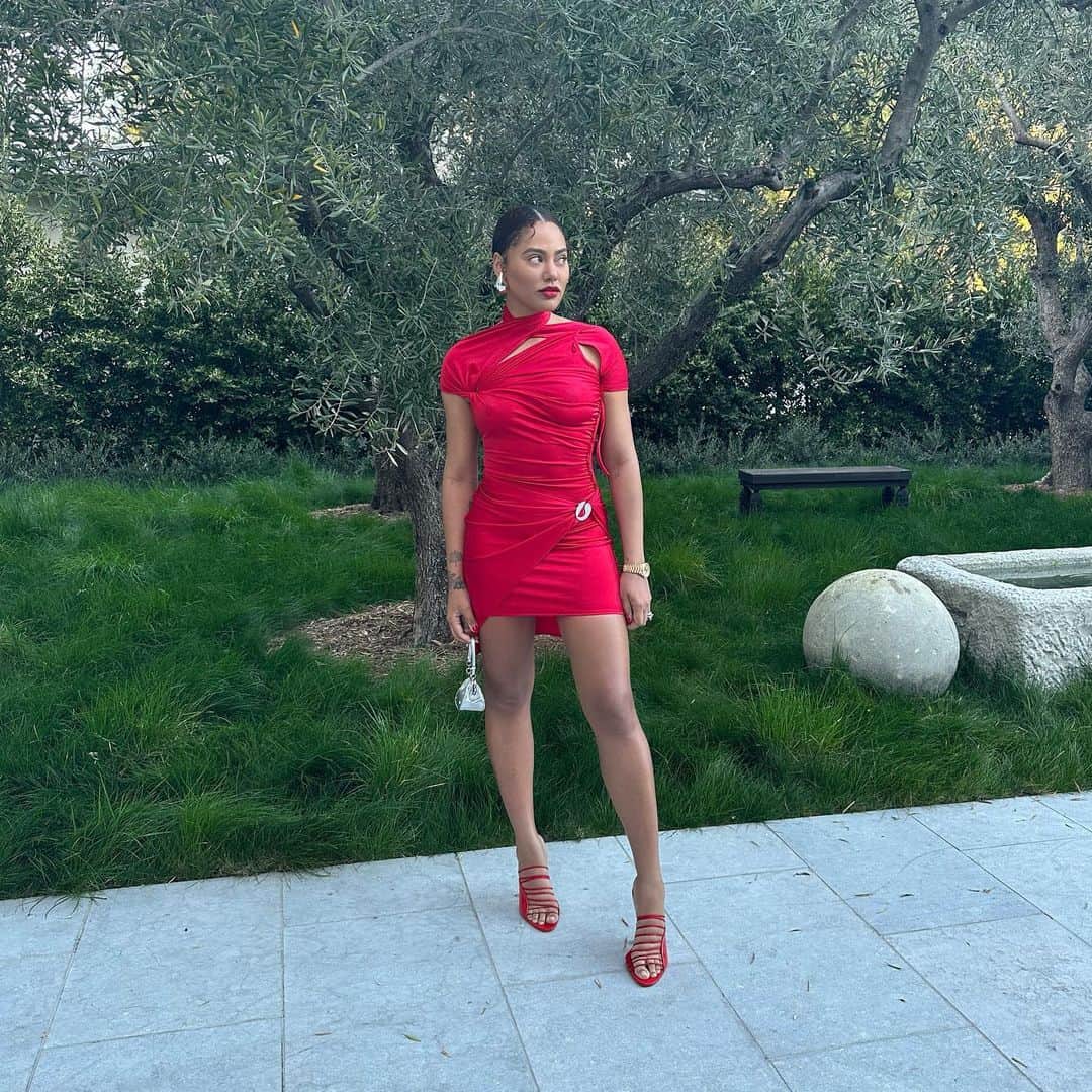 エイヨシャ・カレーのインスタグラム：「♥️」
