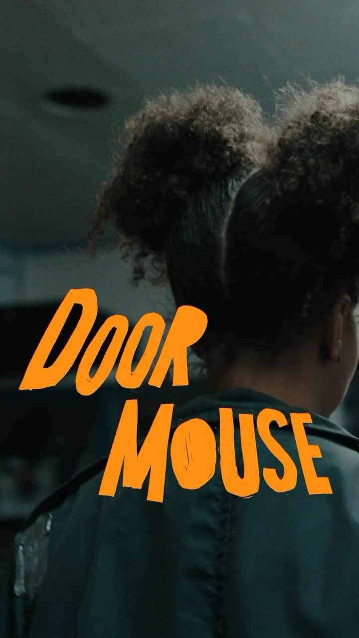 アヴァン・ジョーギアのインスタグラム：「DOOR MOUSE is on HULU. Go check it out.」