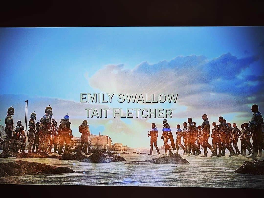 エミリー・スワローのインスタグラム：「From Day One, @taitfletcher has been integral in helping me understand the true depth of the Mandalorian creed.  Like Paz Vizsla, he is courageous and bold.  What you don’t see outwardly from Paz, though, are the wisdom, compassion, empathy and big squishy heart that you get with Tait.  To know, as we’ve traveled this road, that all of that lies beneath Heavy’s armor made it easy to understand why The Armorer would trust him.   With Chapter 23, The Spies, I get to share a title card with Tait for the first time.  I couldn’t be happier or more grateful.  #thisistheway #holdtheline #themandalorian #pazvizsla #thearmorer #armorer #armorerapproved #starwars #ONEEPISODELEFT」