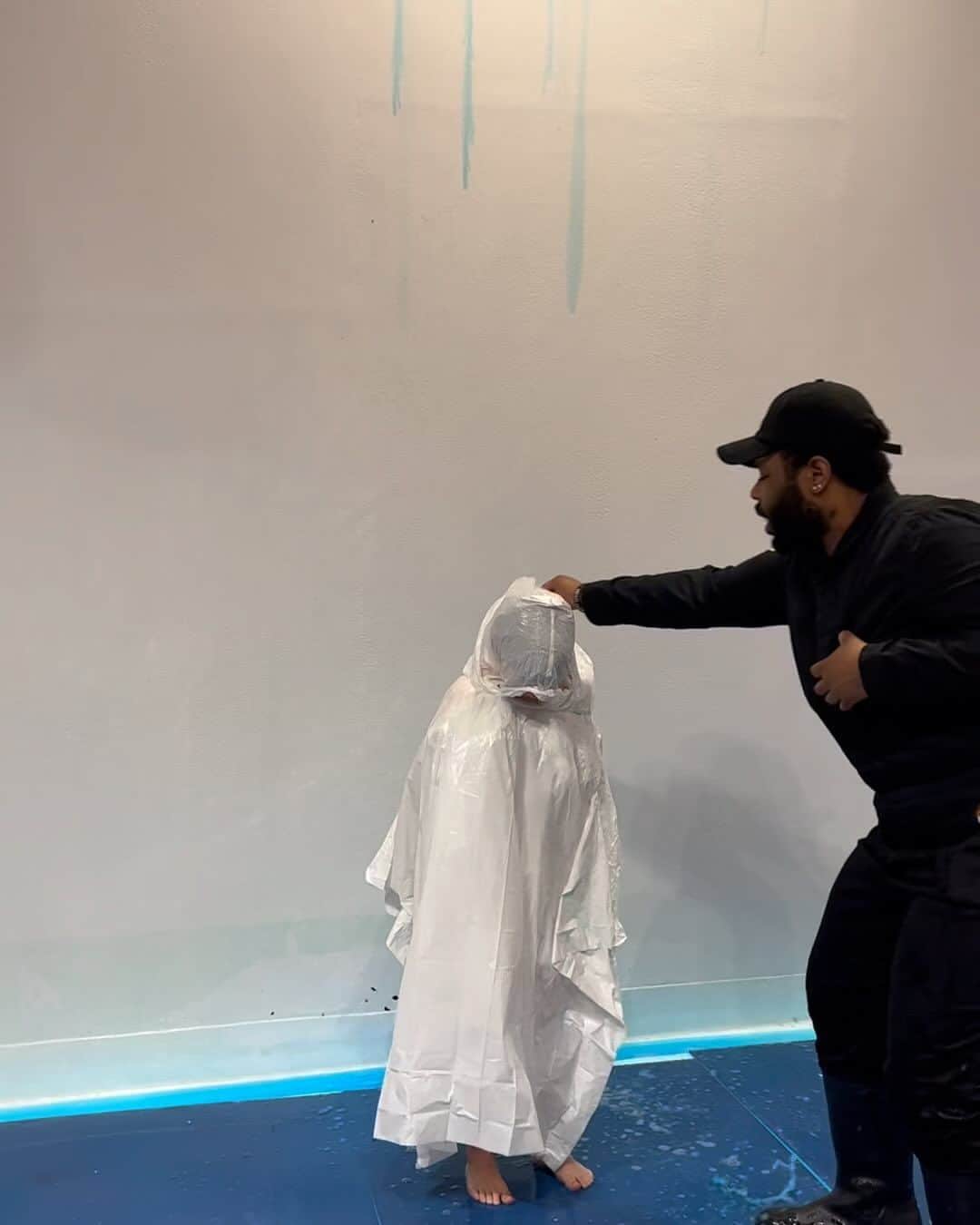 ジェニー・モレンのインスタグラム：「Sometimes my kid can be a real dick. Watching this vid on loop helps.」