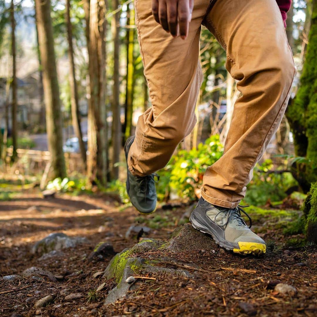 オボズさんのインスタグラム写真 - (オボズInstagram)「Want to add even more excitement to your #52HikeChallenge?  Our #partner @obozfootwear has just the thing for you:  Unleash your inner trailblazer and hike as many trails as you can in 10 days!  During this new & fun #hikingchallenge, you’ll help plant trees and enter to win prizes from Oboz and other outdoor companies 🙌   Check it out:  The Oboz Fast Trail Challenge is not about how far or fast you can go; it’s about how often. Just choose any trail one mile or longer, record it on your tracking device and you’ll be entered to win.  The more you hike, the more chances you have to win prizes!  Even better—for every hike you complete during the Fast Trail Challenge, Oboz will plant one tree. Once you complete 10 trails, Oboz will plant two trees for trails 11 and 12. Therefore, 12 trails logged = 14 trees planted.  Your trail can be the sidewalk outside your front door or a trail less traveled, it’s up to you!  Check out the details:  🥾 Registration is open now! 🥾 The Challenge begins May 1 & ends May 10 🥾 The Fast Trail Challenge can be completed anywhere  Sign up now and be sure to join the official Fast Trail Challenge Facebook Group hosted by Oboz Footwear. Keep an ear out for post-trail-challenge celebrations taking place throughout the country!  🔗 in bio to register now  Who’s in? Comment and let us know ⬇️   Happy hiking!  #52hikechallenge2023 #52hikes #hikingcommunity #obozfootwear #truetothetrail #hikingtrails #seekthetrails #optoutside」4月13日 8時30分 - obozfootwear