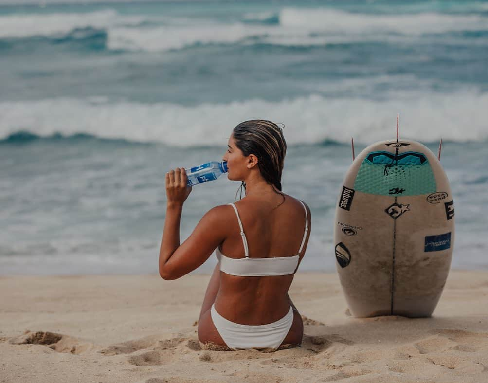 Luana Silvaさんのインスタグラム写真 - (Luana SilvaInstagram)「Fueling my day with some Perfect Hydration @perfecthydration 💧💫 @carololiva_photography」4月13日 9時10分 - luanasilva__