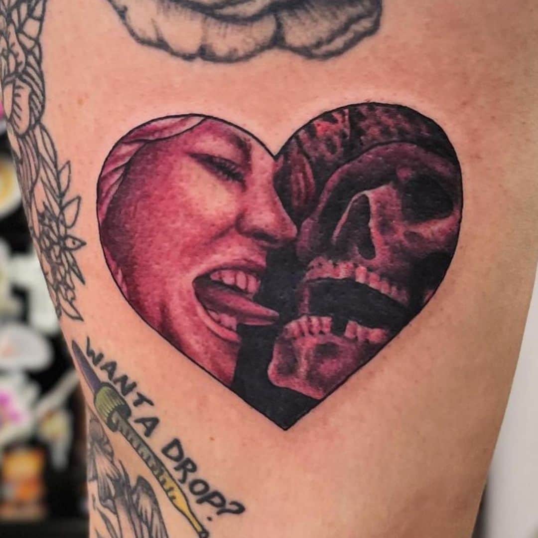 ロブ・ゾンビさんのインスタグラム写真 - (ロブ・ゾンビInstagram)「20 years later and the HOUSE OF 1000 CORPSES tattoos keep on coming! #houseof1000corpses #robzombie」4月13日 9時30分 - robzombieofficial