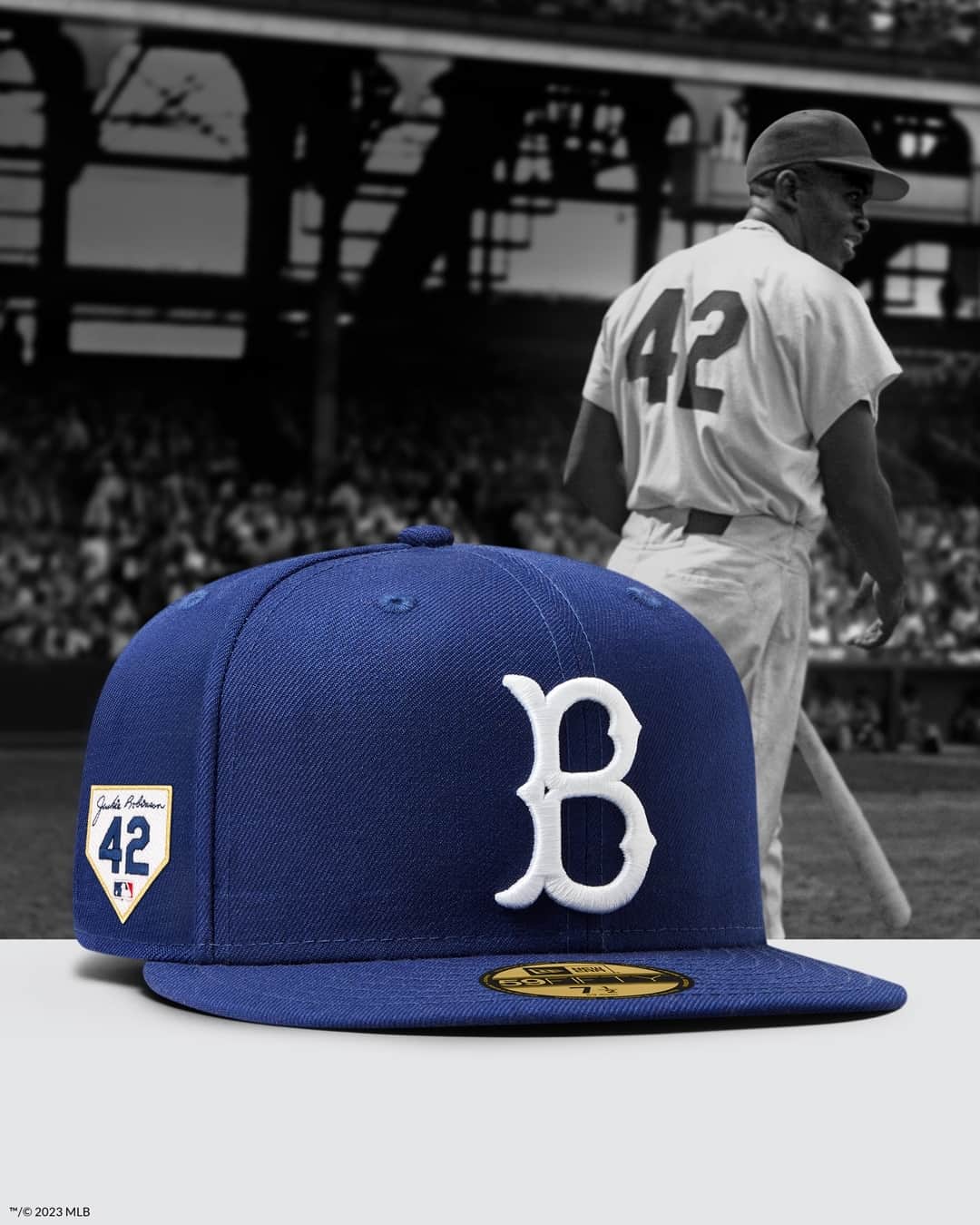 のインスタグラム：「Jackie Robinson Day⁠ 4/13 10:00 Release⁠ ⁠ ジャッキー・ロビンソンデーを記念したメモリアルキャップ。⁠ ⁠ ジャッキー・ロビンソンデーは、ジャッキー・ロビンソンがアフリカ系アメリカ人として初めてメジャーリーグデビューした1947年4月15日を記念し、毎年行われるイベント。⁠ ⁠ 2009年以降、この日はメジャーリーグのプレイヤー、コーチ、アンパイアすべてが「42」をつけて試合をしています。 ⁠ ⁠ ⁠ #MLB #NEWERA #59FIFTY #ニューエラ #ニューエラキャップ #ジャッキーロビンソンデー」