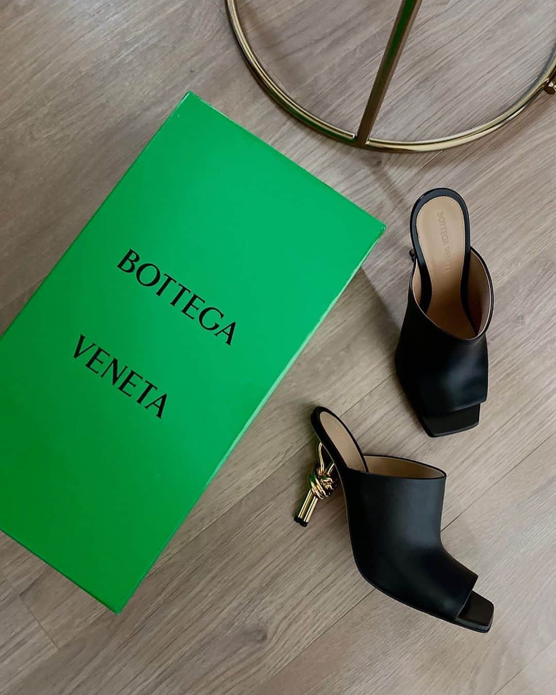 谷口紗耶香さんのインスタグラム写真 - (谷口紗耶香Instagram)「@newbottega 💚  なんて美しい…  #beautiful #ボッテガヴェネタ #interior #bottegaveneta #bottega」4月13日 10時42分 - saayaamam