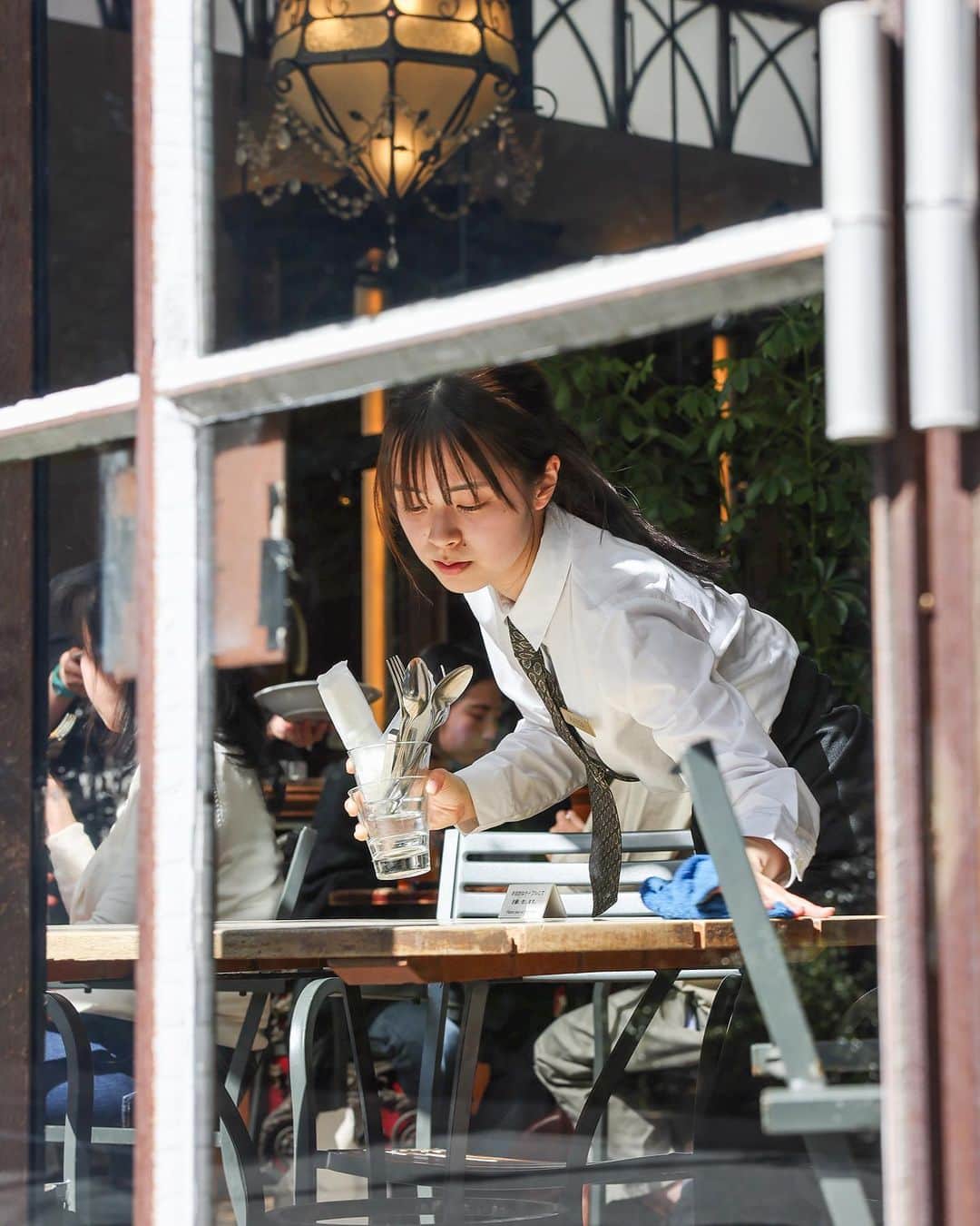 カフェ ラ・ボエムさんのインスタグラム写真 - (カフェ ラ・ボエムInstagram)「いつも、ご予約いただきありがとうございます💁⁠ Thanks for making a reservation. We will have your table ready when you arrive. ✨⁠」4月13日 10時55分 - boheme_gd