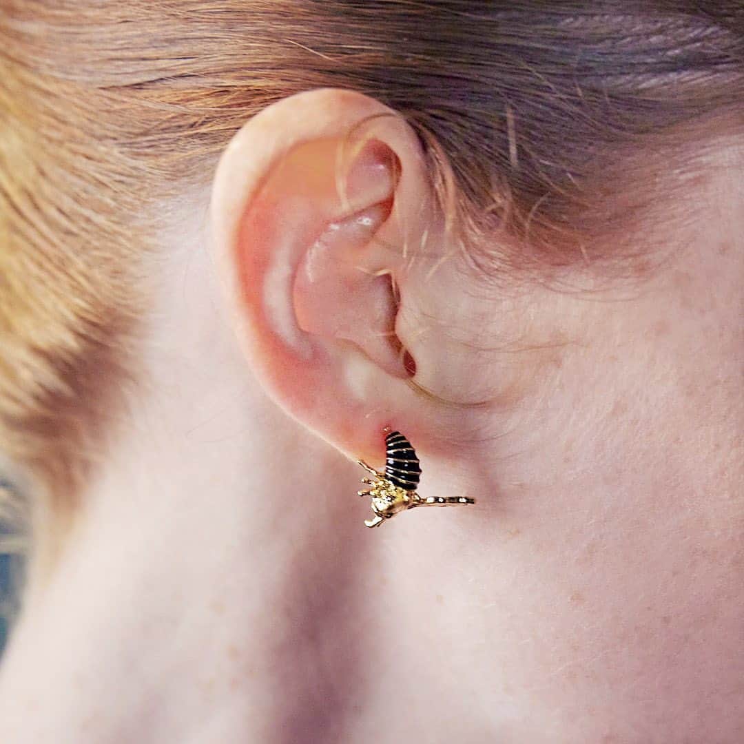キューポットさんのインスタグラム写真 - (キューポットInstagram)「【Seasonal🍋🌞🐝】Bee is coming with a lots of summer essentials!✨ Energy charge with vivid yellow! Click here for fresh <Honey-Bee-Lemon> jewelry that makes you feel so good when you wear it!⁠  #qpot #キューポット #sweetsaccessory #sweetslover #sweetstagram #madeinjapan #japanmade #japan #ootd ⁠ #jewellerylover #fashionjewelry #jewelrydesign #instajewelry #jewellery #shopping #fashionista #instafashion #handmade #jewelleryaddict  #jewelrygram #necklace #handmadejewelry #honey #bee #lemon #popart #art」4月13日 16時52分 - press_qpot_international