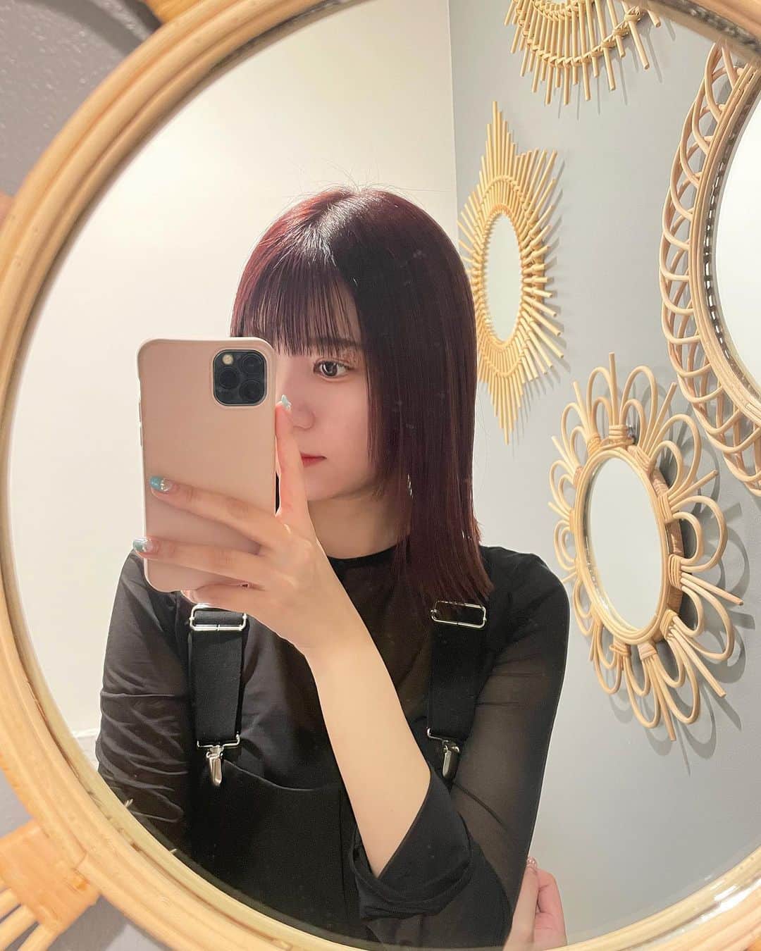 小林紗良のインスタグラム：「赤チャージ❤️」