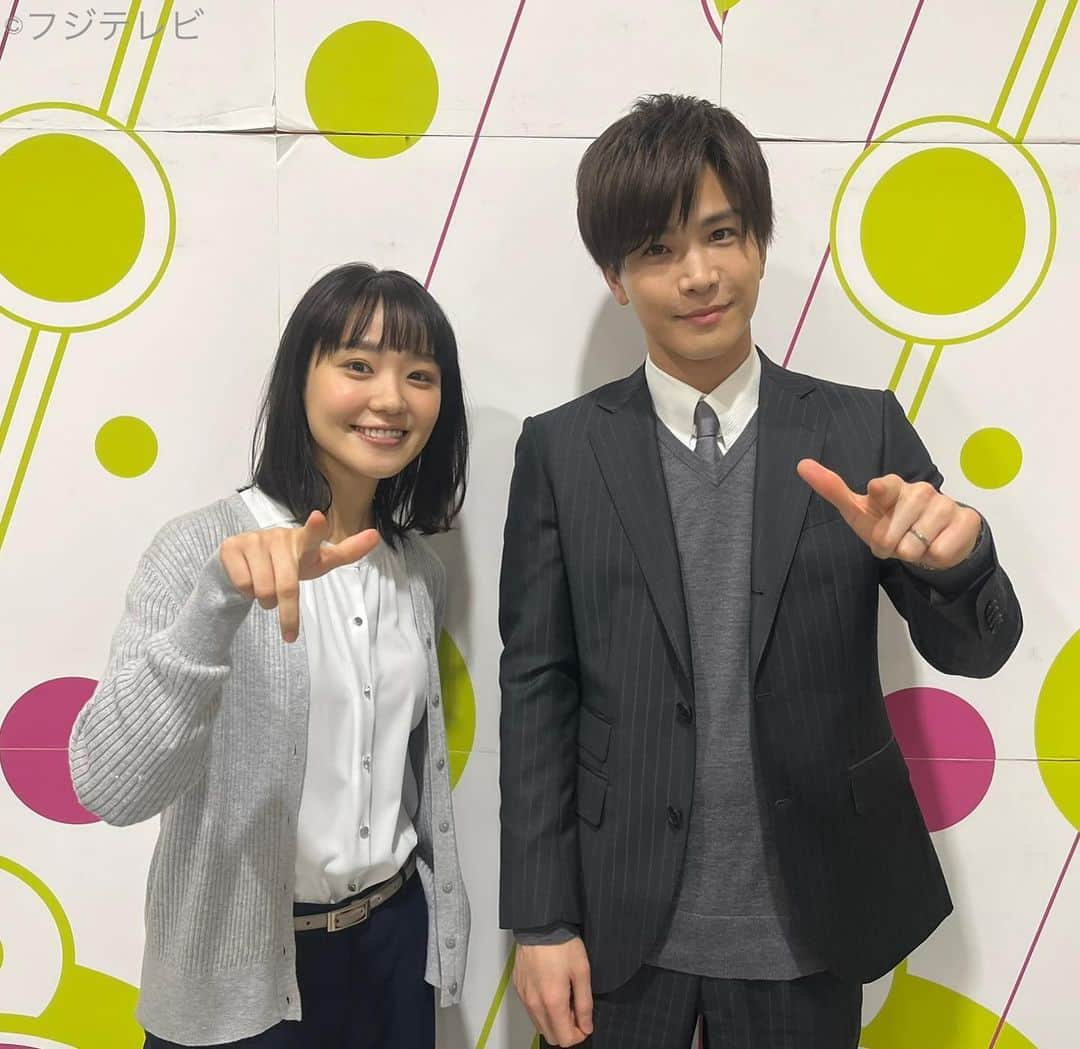 【公式】『ノンストップ！』さんのインスタグラム写真 - (【公式】『ノンストップ！』Instagram)「本日の #せきららスタジオ ☕️には ドラマ #木10 「#あなたがしてくれなくても 」から #奈緒 さん＆#岩田剛典 さんが来てくれました👏👏👏  お2人にも #ノンストップ ポーズして頂きました👆  今夜10時スタート📺 是非ご覧下さい👆🧐  #木10ドラマ  #今夜10時スタート #初回15分拡大」4月13日 11時45分 - nonstop.staff