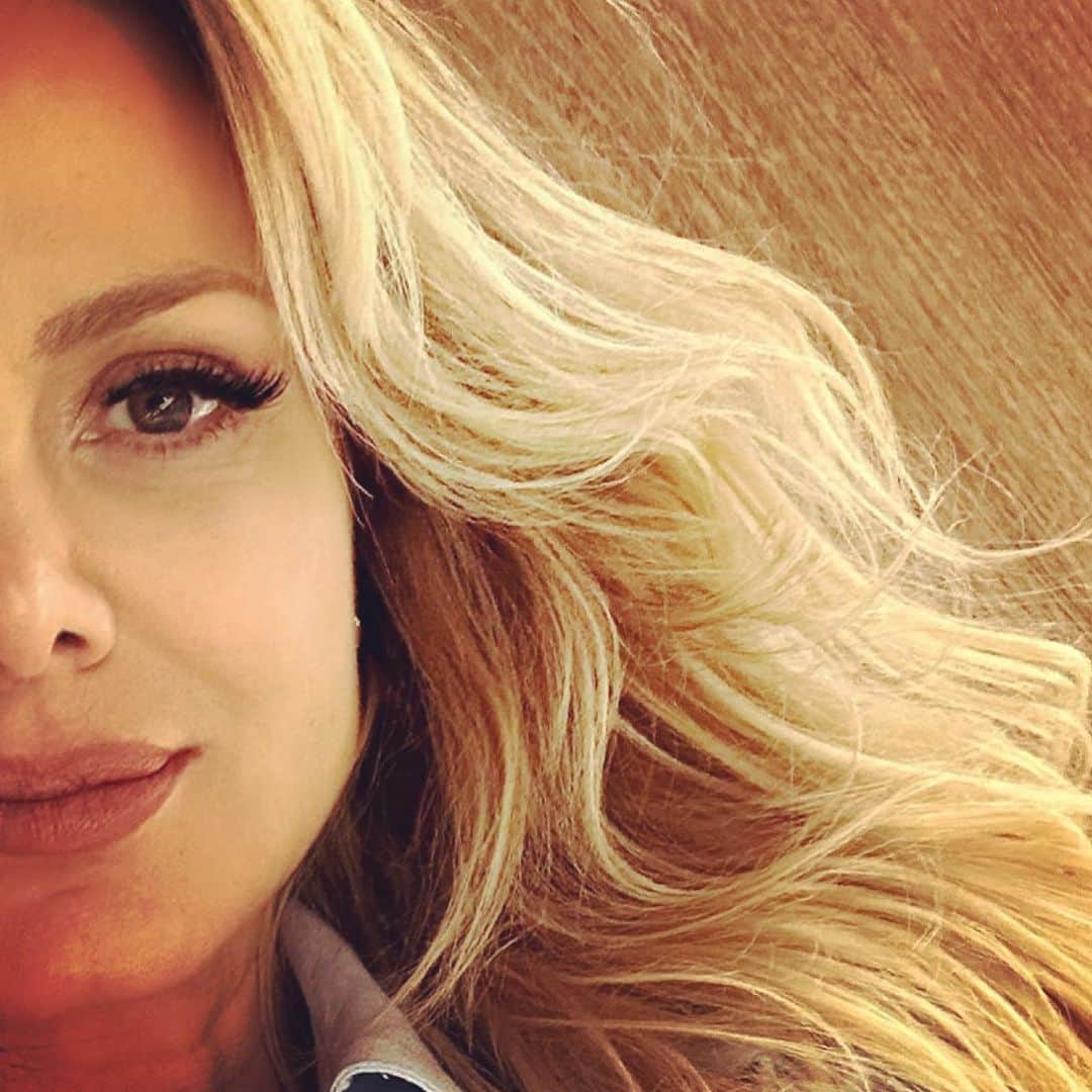 Eliana Michaelichin Bezerraのインスタグラム：「“Tem conexão que só precisa de um olhar para acontecer”」