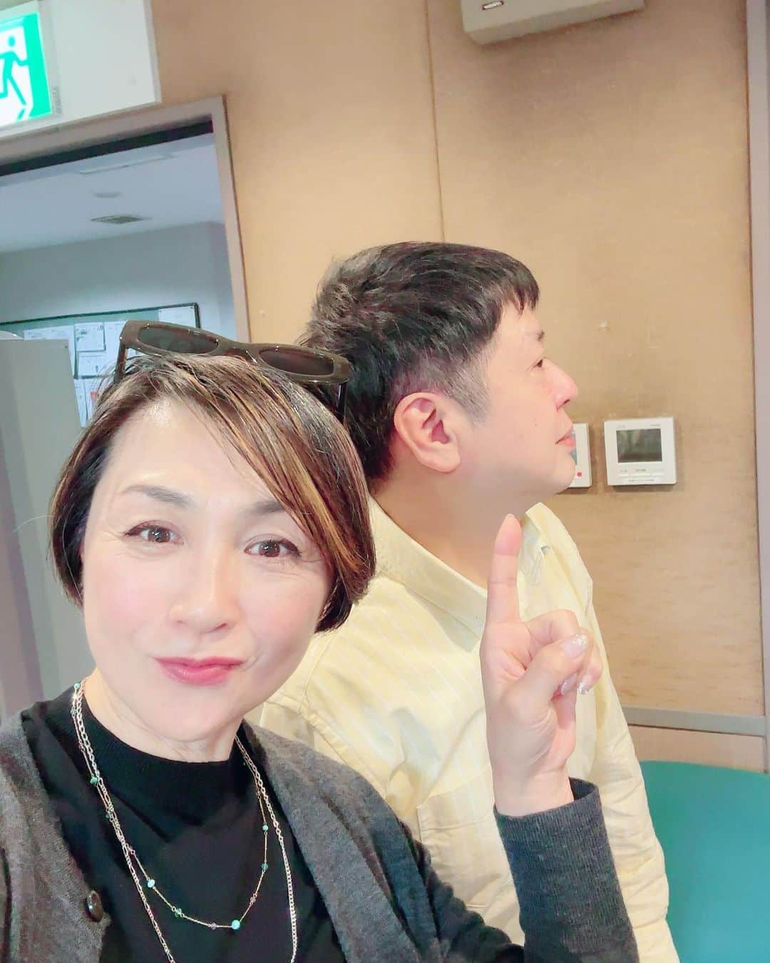 香坂みゆきさんのインスタグラム写真 - (香坂みゆきInstagram)「刈り上げくん とっちゃん坊や的 ヘアカット後の加藤さん❗️  #加藤裕介の横浜ポップj  #ラジオ日本  #カバー曲  #jポップ  #歌謡曲  #❤️  @yusukekatoh0126」4月13日 12時30分 - miyuky__way