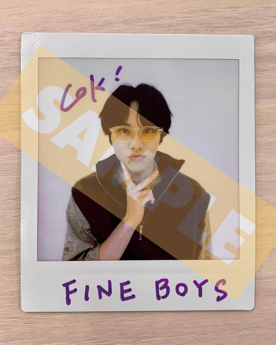 FINEBOYSさんのインスタグラム写真 - (FINEBOYSInstagram)「【PRESENT:山下幸輝さんチェキプレゼント🎁】  発売中のFINEBOYS 5月号では、 アイウエア特集に俳優の山下幸輝さんが登場！🤓  7ページに渡り、今つけるならコレ！という注目のメガネやサングラスをたくさん身につけてもらいました👏  とくにサングラスは、夏本番で焦る前に今から自分にぴったりのモデルをチェックしておくのがおすすめです！  💐チェキプレゼント💐  山下幸輝さんのサイン入りチェキをプレゼント！ 以下の応募方法をチェックして、 ぜひ参加してくださいね！  ======================= 【応募期間】 〜4月20日（木）23時59分まで  【応募方法】 ①FINEBOYS公式Instagramをフォロー ②本投稿にいいね ※抽選対象は公開アカウントのみになります  【当選発表】 当選した方のみ、コメントを投稿してくださったアカウントにDM（ダイレクトメッセージ）にて2023年5月上旬までにご連絡します。 ※当選者の発表はDMでのご連絡をもってかえさせていただきます。 抽選の経過や結果などに関するお問い合わせには一切お答えできません。 賞品の発送は5月中を予定しております。 ※当選連絡をしてから7日以内に連絡が取れない場合は、当選が無効となります。ご了承ください。  コメントをすると当選確率がアップするかも…？ ご応募お待ちしております！  #FINEBOYS  #山下幸輝 #homie #cokiyamashita #アイウェア #サングラス  #メガネ  #サングラスコーデ  #メガネコーデ  #ガチ恋粘着獣  #チェキ #チェキプレゼント」4月13日 12時30分 - fineboys_jp