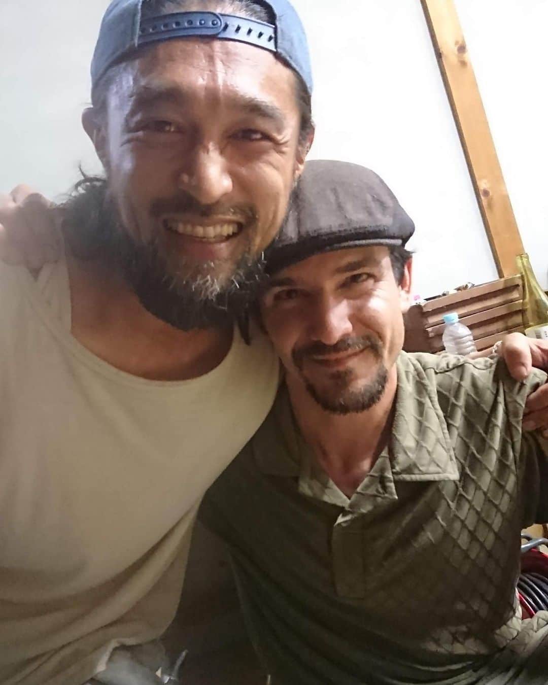 三宅洋平のインスタグラム：「5/17-18　@岡山県吉備中央町　高富 Satokenフィールドにおいて  米国 PortlandからパーマカルチャリストのMatt Bibeauが3年ぶりに来日するので、Covid19発生以来のワークショップ『里山リペア2023』を開催する運びになりました。  まだ内容が定まりきっていないのですが、 「水」と「土壌」にまつわる周辺調査と、既存の古井戸の再生。 もしくは、子供たちと一緒に「大地再生」のワークができたら良いなと思案中です。  エネルギー危機とか、食糧危機が騒がれて、さらには既存通貨の価値すらいつどうなるか（これまでにも増して）不透明なご時世に、食もですが、水のライフラインをどのようにグローバル企業主導の破壊的なシステムに依存せずに確保していくかは緊急的なテーマであるとも思っています。  水、木の平日ということもあって、ドネーション制でのオープン開催が良いかなと考えています。  詳細は追ってお知らせしていくことになりますが、ひとまずそんな動きがあるよ、ということをお知らせしておきます！  最近は、幼い子供との生活、広大な敷地の整備、そして音楽活動にフォーカスしていたので、久しぶりのワークショップですが、「Time flies（時は飛ぶように過ぎる）」最後の里山リペアからはや4年近く経ち髭に白いものが目立ち始めたマットと僕に会いに来てくれたら嬉しいです。  個人的には今、  「この土地って水出るの？」 「どのくらい掘ったら出るの？」 「というか、近隣の使ってない井戸の再生の方が早いかも」  そんなワードが脳内を行き来しています。  5/17-18　@ Satoken Field, Takatomi, Kibichuo Town, Okayama Prefecture, Japan Permaculturist Matt Bibeau from Portland, OR will be coming to Japan for the first time in 3 years, and we will be holding his first workshop "Satoyama Repair 2023" since the Covid 19 outbreak.  The content of the workshop is still being finalized, We will conduct a survey of the surrounding area related to "water" and "soil" and rehabilitate the existing old wells. Or, we are thinking that it would be good if we could do some work with children on "land restoration.  In these times of energy crisis, food crisis, and uncertainty about what will happen to the value of existing currencies, I think it is an urgent theme to secure a lifeline of water, as well as food, without relying on a destructive system led by global corporations.  Since it is a weekday on Wednesday and Thursday, we think it would be good to hold the event open on a donation basis.  Details will be announced as they become available, but for the time being, we would like to let you know that such a movement is in the works!  "Time flies" It's been a while since I've held a workshop, but I'd be happy if you could come and meet me and Matt, whose beard is starting to show white after nearly four years since the last Satoyama repair.」