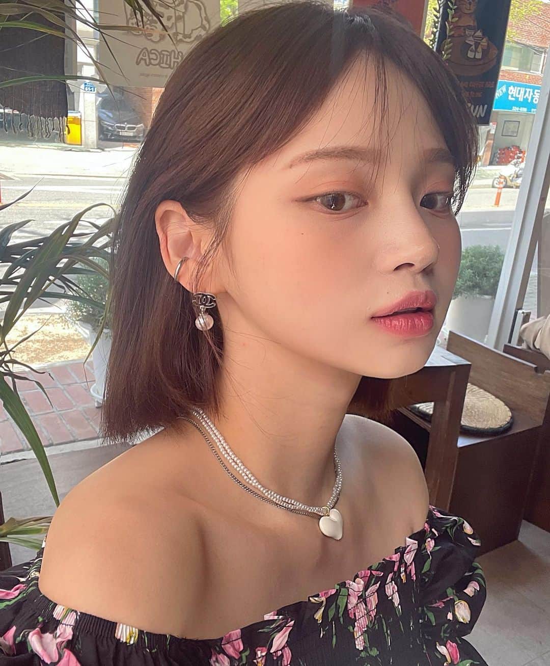 Yoonbitnaのインスタグラム：「🌷🌷🌷날씨 좋지😛」