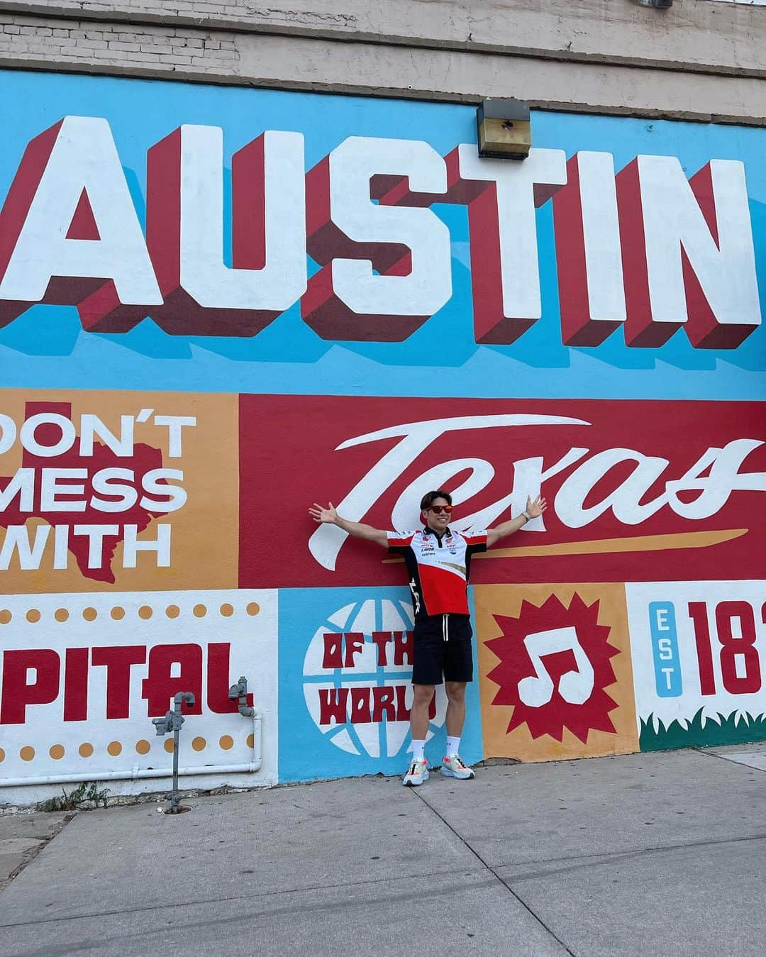 中上貴晶さんのインスタグラム写真 - (中上貴晶Instagram)「今日はオースティン観光してきました🤠👢  Austin, Texas 🤠👢 Had a good today!  #AmericasGP #AustinTexas #Breitling #SquadOnAMission #ブライトリング」4月13日 13時13分 - takanakagami