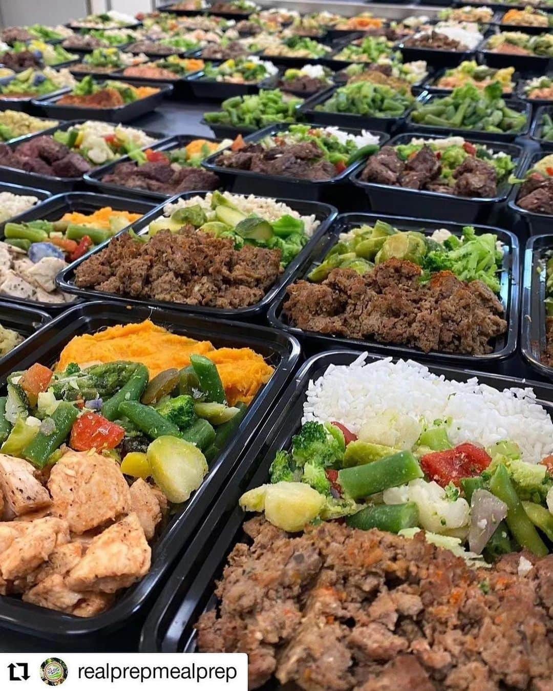Hidetada Yamagishiさんのインスタグラム写真 - (Hidetada YamagishiInstagram)「Repost from @powerhousegymlasvegas • Meal Time !!!   REAL PREP MEAL REAL!!! @realprepmealprep  will be visiting us @powerhousegymlasvegas   1950 S  Rainbow Blvd Suite 105  Las Vegas NV 89146 702-444-4018   April 12th tomorrow!  STOP in and try some flavorful meals that support Your Fitness Goals  Booth will be open from 1 pm to 5 pm  See you there.! -  #gym #fitness #bodybuilding #fit #workout #fitnessmotivation #motivation #gymmotivation #gymlife #lifestyle #instagood #training #fitfam #muscle #love #personaltrainer #healthylifestyle #health #instagram #healthy #model #fitnessmodel #sport #exercise #photography #fashion #weightloss #follow #like #crossfit」4月13日 13時20分 - hideyamagishi