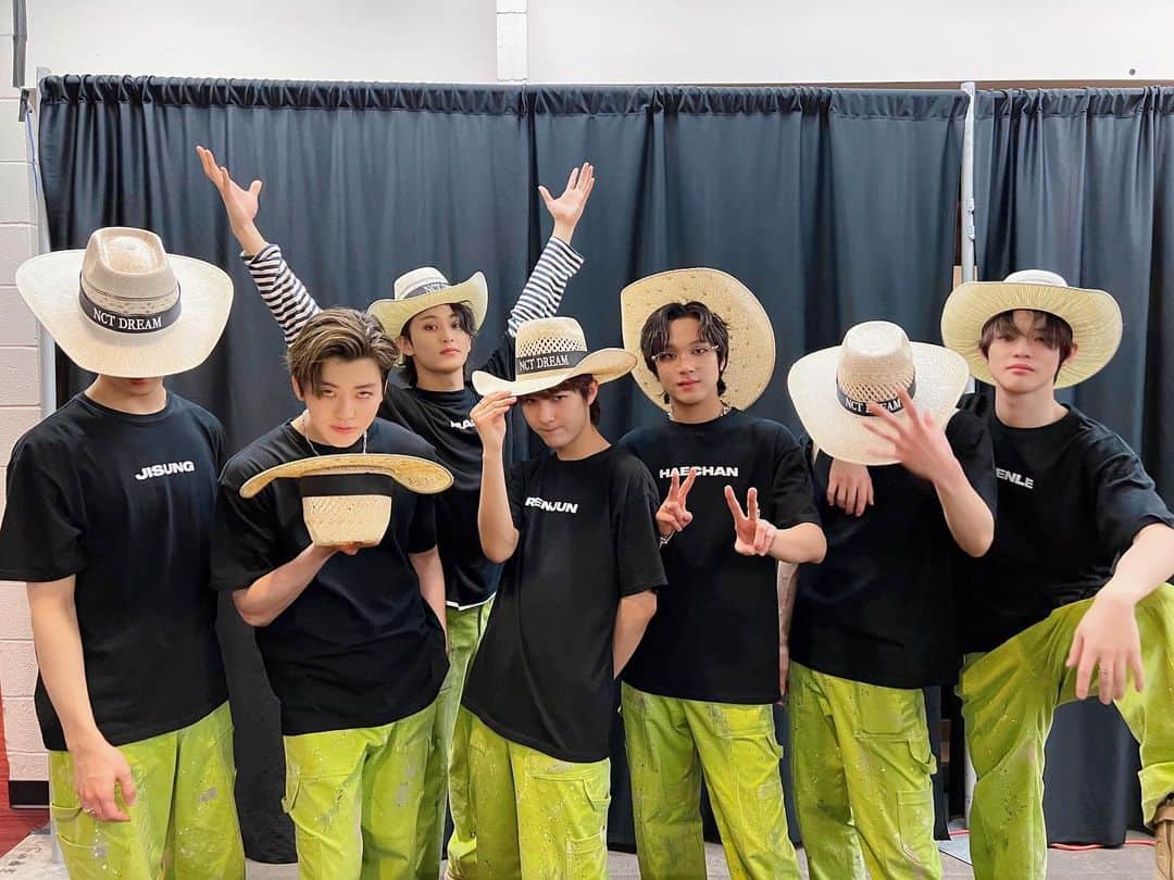 NCT DREAMさんのインスタグラム写真 - (NCT DREAMInstagram)「HOUSTON!!!! What a night hahaha thank you for all your energy, love, your smiles, your vibes, and EVERYTHING :) I’m looking forward to our next visit ! Stay safe and take care til then guys! Htown💚🫶  #NCTDREAM #MARK  #THEDREAMSHOW2 #HOUSTON #THEDREAMSHOW2_in_US #THEDREAMSHOW2_In_A_DREAM #NCTDREAM_THEDREAMSHOW2_in_US」4月13日 13時34分 - nct_dream