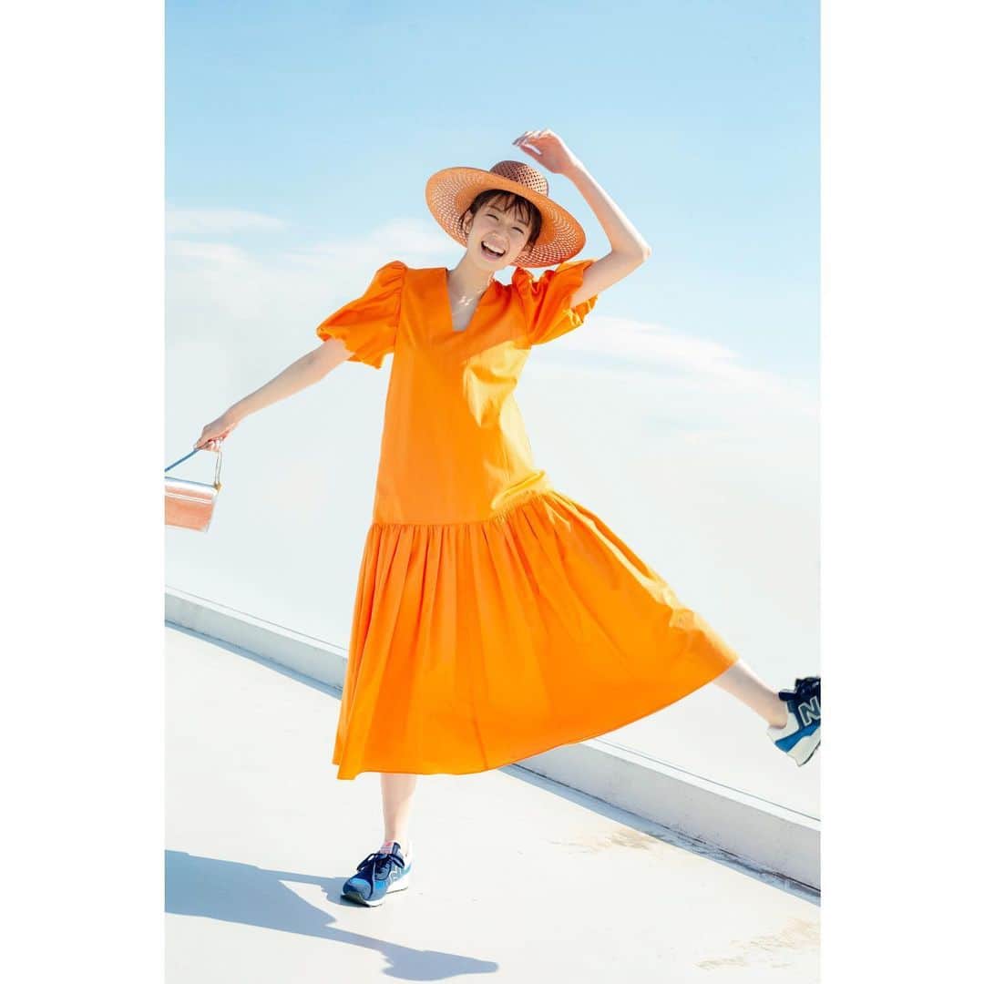 寺田茉布のインスタグラム：「ar 5月号　佐藤栞里さん @ar_magazine  @satoshiori727  @sayoko_yoshizaki  @ishida_aya」