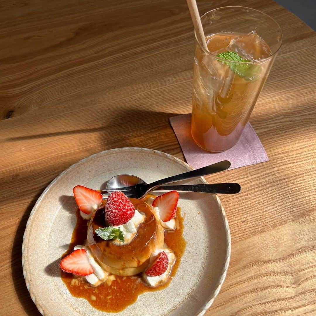武藤乃子さんのインスタグラム写真 - (武藤乃子Instagram)「☕️ 地元にオープンした、地元の食材を味わえるカフェ。  美味しかったー！！ 今はカフェタイムだけの営業とのことですが、ランチも楽しみ。 絶対に行きます。  慌ただしい日々ですが、ひと息ついてのんびりできました！  #桐生カフェ  #群馬カフェ  #カフェ巡り  #カフェ #プリンアラモード」4月13日 14時55分 - muto_noriko.11