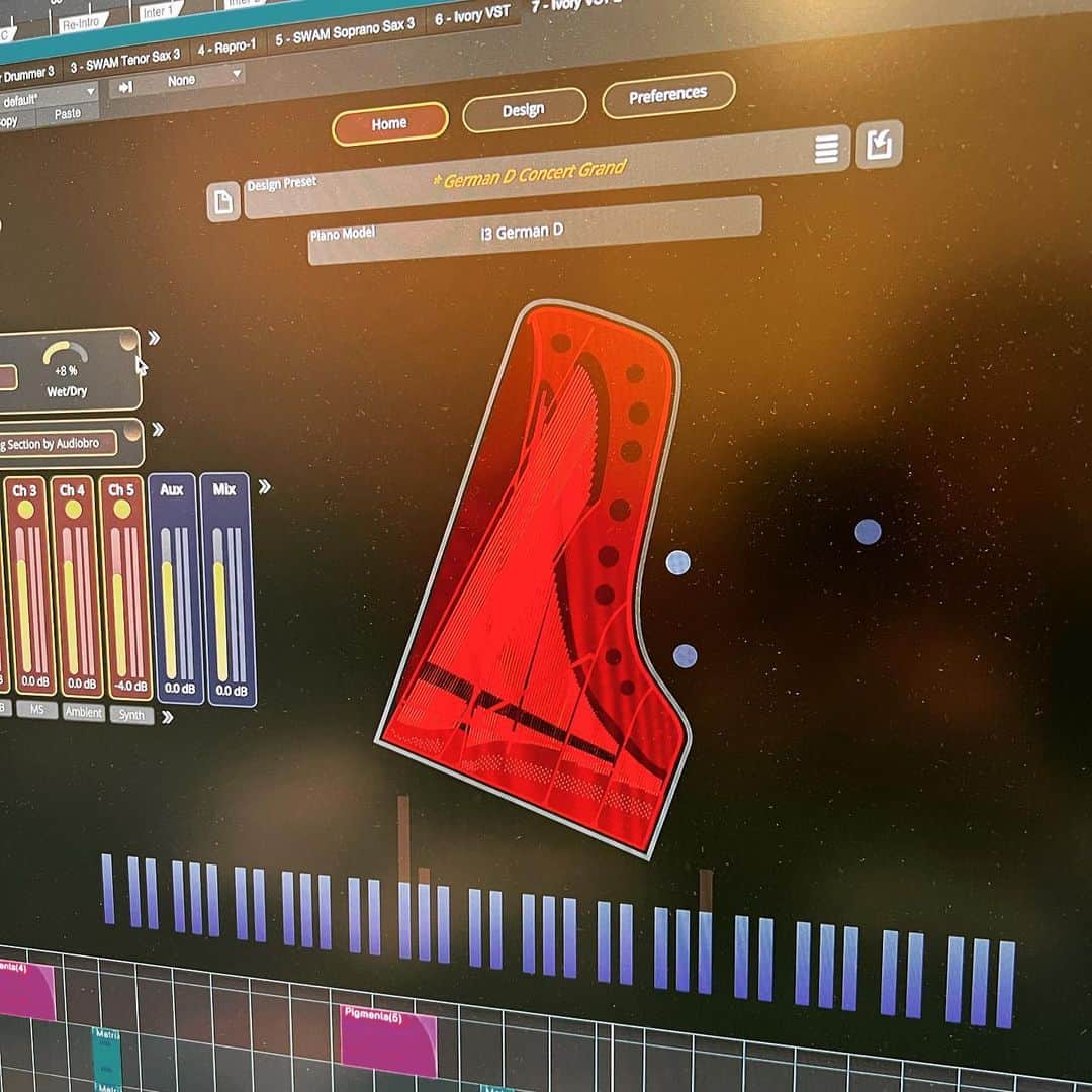 上杉洋史のインスタグラム：「Checking #Ivory3 out. It took me two days to install it on my Mac.」