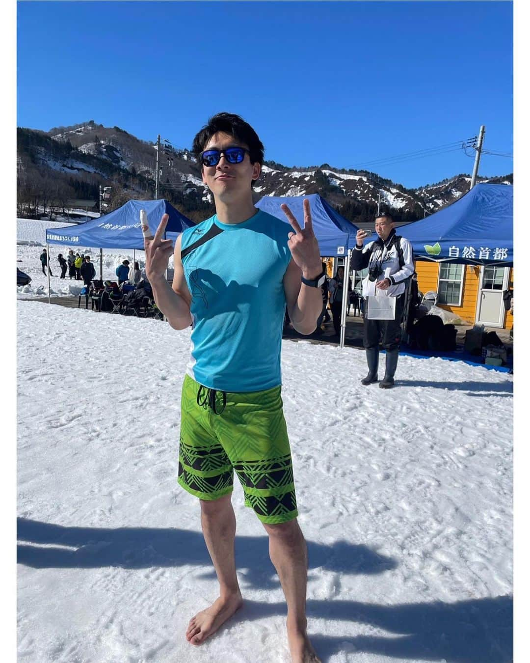 大山未希さんのインスタグラム写真 - (大山未希Instagram)「☃️  ※10枚目にオチあり。  TADAMI Snow Sports Festival 2023  ❄️雪上バレー ❄️雪上フットサル ❄️ラウンドネット（スパイクボール） ❄️フレスコボール  快晴で気持ちのいい天気の中 みんなで楽しく雪上スポーツを楽しみました！！  1番楽しんでいたのはゲストで呼んでいただいた わたしたち5人だったかもしれません😂 ちょっとはしゃぎすぎました！笑  只見町のみなさま！ 本当にありがとうございましたー☺️  また行きたいっ💚  ※開会式に薄着と裸足で登場しすべり倒していた男 #たかまつり  #福島県只見町 #ただみコミュニティクラブ #雪上バレー #スノーバレー ↓」3月21日 8時00分 - miki_oyama1003