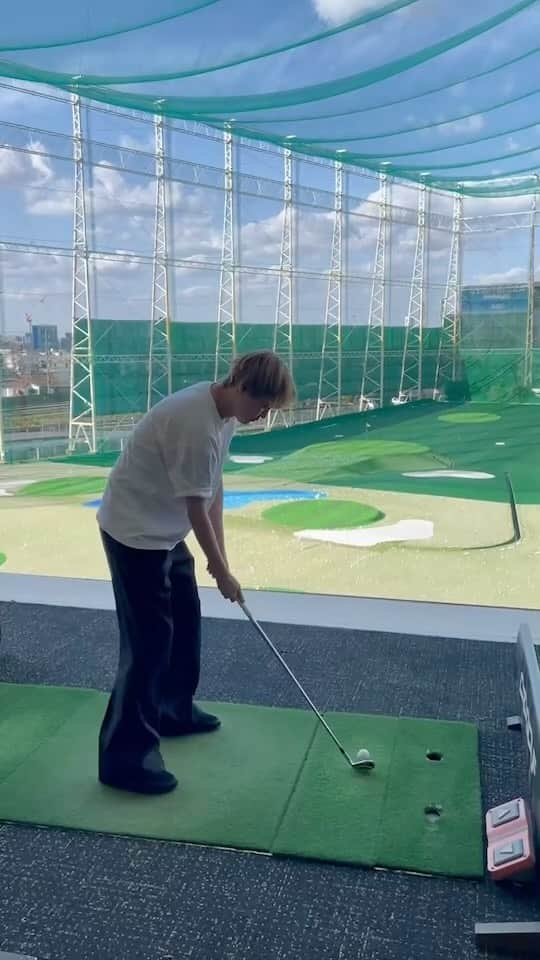 藤井達也のインスタグラム：「初ゴルフ🏌️‍♂️  会員登録完了しましたw #ゴルフ　#初心者」