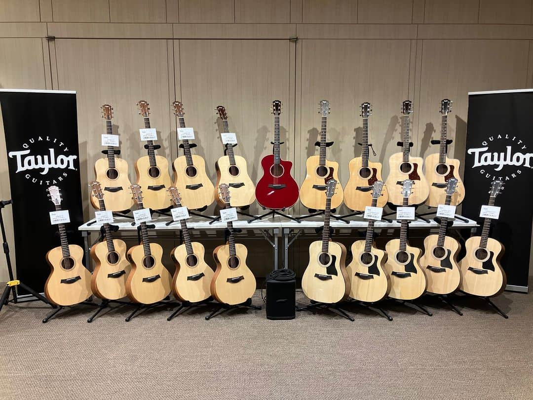 山野楽器さんのインスタグラム写真 - (山野楽器Instagram)「『Taylor Guitars BIG SALE』 日時：3月17日(金)～25日(土) 平日11:00～19:30　土/日/祝 10:30～19:30 ※3月25日(土)最終日は18:00閉場 会場：銀座本店 7F 特設会場  Taylor Guitarを選ぶならこの9日間！！ 3月17日(金)～25日(土) 銀座本店にて 『Taylor Guitars BIG SALE』 を開催！! 総展示本数は圧巻の200本、人気の定番モデルから特別にオーダーしたカスタムモデルまで、会場限定の大特価品も多数ご用意。あわせて36回払いまでの無金利キャンペーンも実施いたします。気になっていたあのモデルをお得に手に入れるチャンスです！！  詳細は→https://www.yamano-music.co.jp/information/10604/  #Taylorguitars #アコギ #銀座 #山野楽器 #セール #特価 #ギター #テイラー #ギター女子  #ギター好き」3月20日 16時34分 - yamano_music