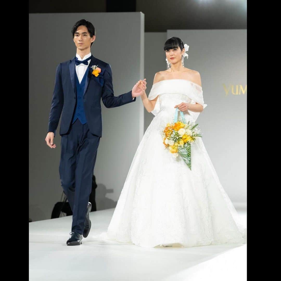 橘モニカさんのインスタグラム写真 - (橘モニカInstagram)「Yumi Katsura 2023-24AW Collection New Japanese Wedding  「SHINING LOVE」 . . Took me a week to post these pictures 😆 . . . . . #fashionshow#show#yumikatsura#style#fashion#model#gown#wedding#ユミカツラ#ショー#ウェディング#ウェディングドレス#スタイル#ファッション#モデル#스타일#패션#모델#일상」3月20日 16時42分 - monikatachibana