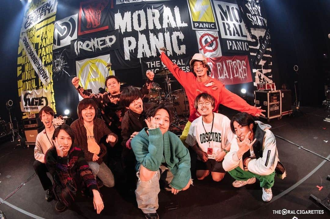 鈴木重伸さんのインスタグラム写真 - (鈴木重伸Instagram)「MORAL PANIC 札幌公演 キュウソネコカミとの対バンでした。 札幌での対バンは8年ぶり。付き合いはそれ以上。 またあの5人とライブやれて幸せでした。また来ますね北海道。 photo by @satoshihata87」3月20日 17時06分 - shige__oral