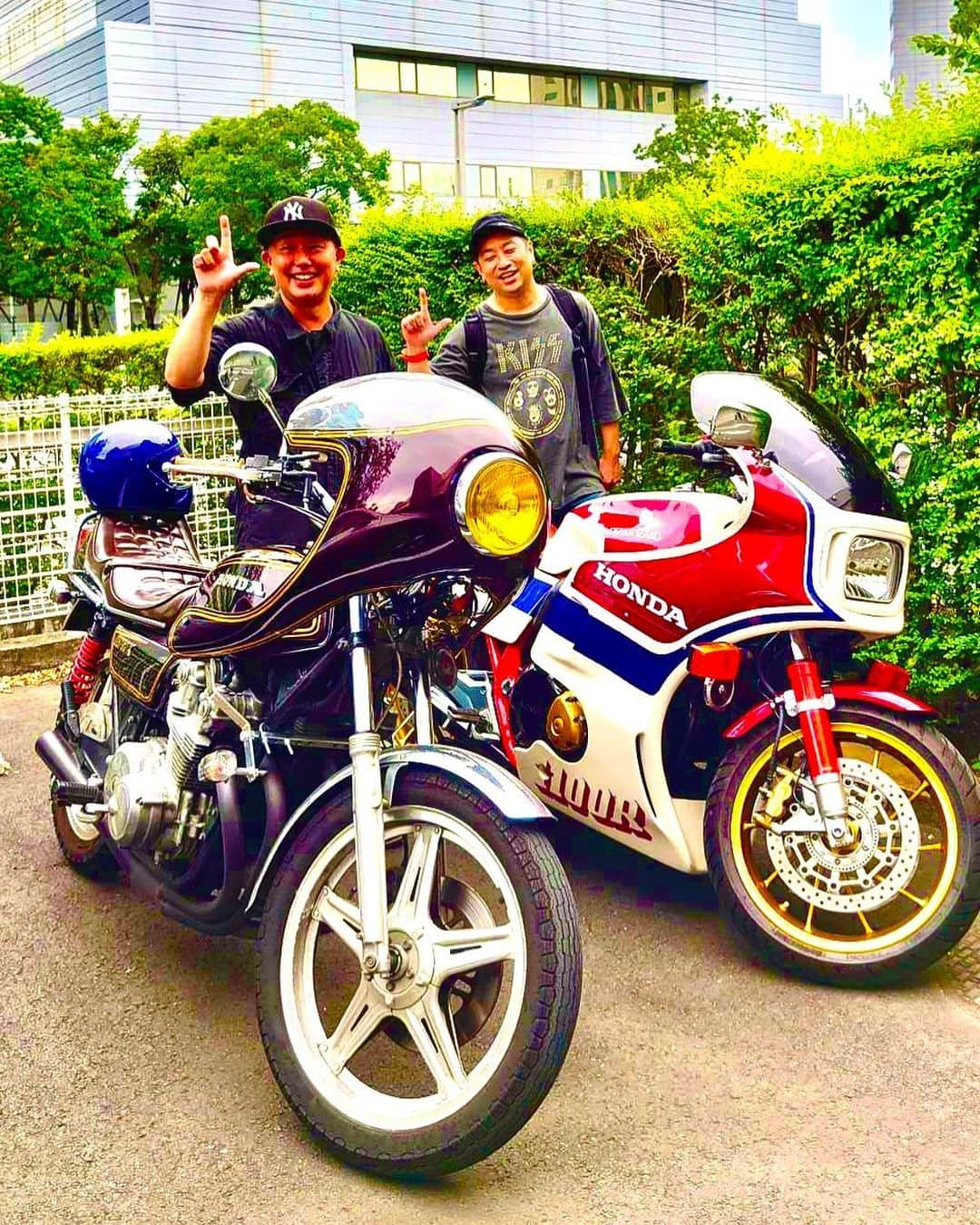 下畑博文のインスタグラム：「東京モーターサイクルショー 3/24(金)〜26(日) RGツーリングクラブブース＆バイク展示しますばい！ 新グッズも！ 僕もおるばい！！  #東京モーターサイクルショー #東京ビッグサイト #rgツーリングクラブ」