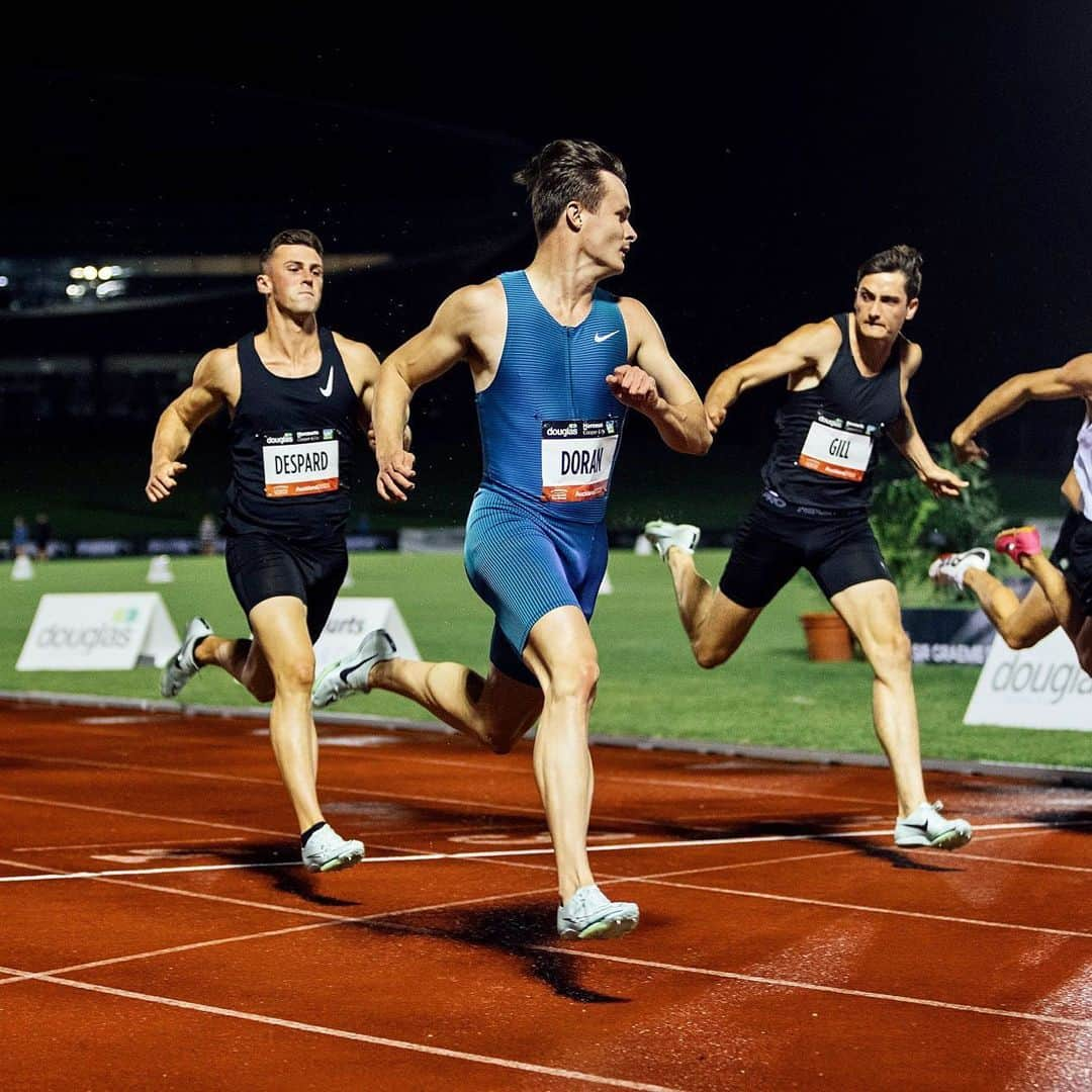 ジェイク・ドランのインスタグラム：「10.20 +0.1 in the usual Auckland weather at the SGD International 🌫️  Stoked to be back in the same shape I was in prior to my boo-boo last year! @jascha_coetser says I’m his hero 🥹  Next: Brisbane Track Classic 25/03/23  📸 @michaeldawson.nz」