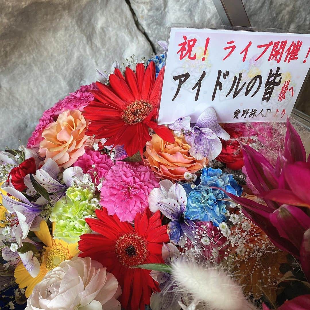 菅沼千紗さんのインスタグラム写真 - (菅沼千紗Instagram)「そしてお花！！！！！ めちゃくちゃ綺麗でした☺️ ありがとうございます🌸」3月20日 18時32分 - chisa_suga