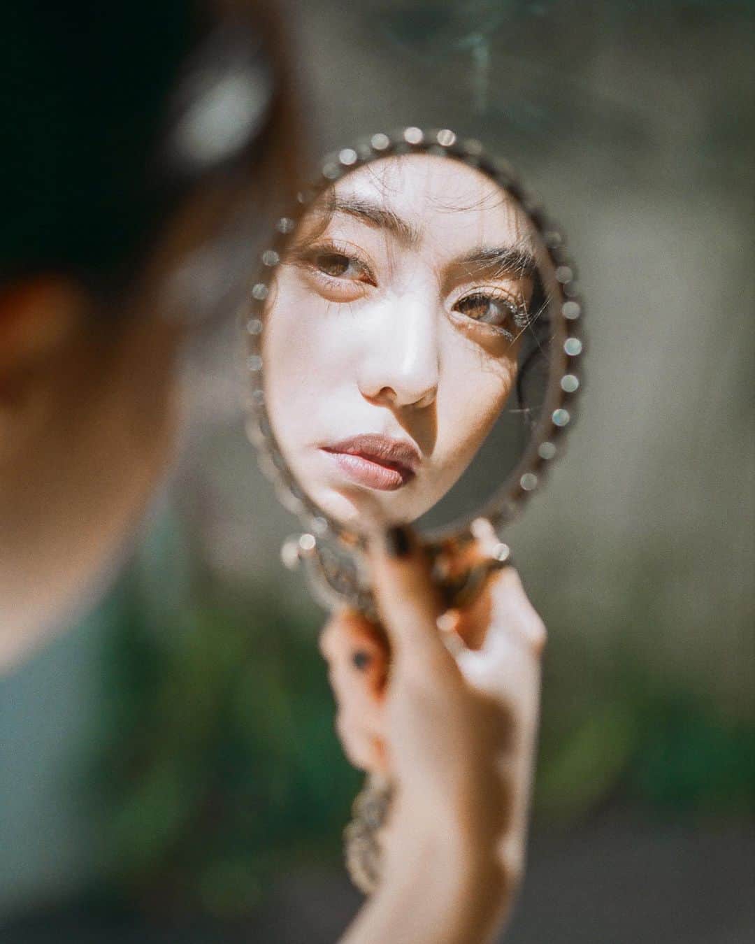 新関碧さんのインスタグラム写真 - (新関碧Instagram)「Ph.  @_1119_a_  HM @funatomisaki_hair_make  St. @kyonchic」3月20日 18時58分 - aoi__niizeki
