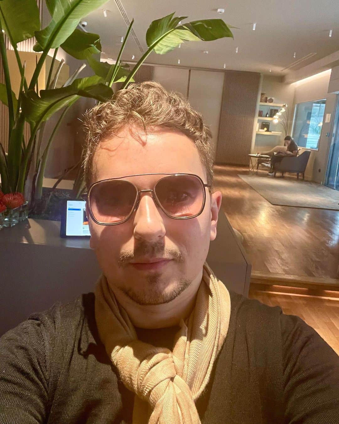 のインスタグラム：「Gud monen Milano! 👋  📍 @palazzoportaromana   #milano #milan #milano🇮🇹 #goodmorning」