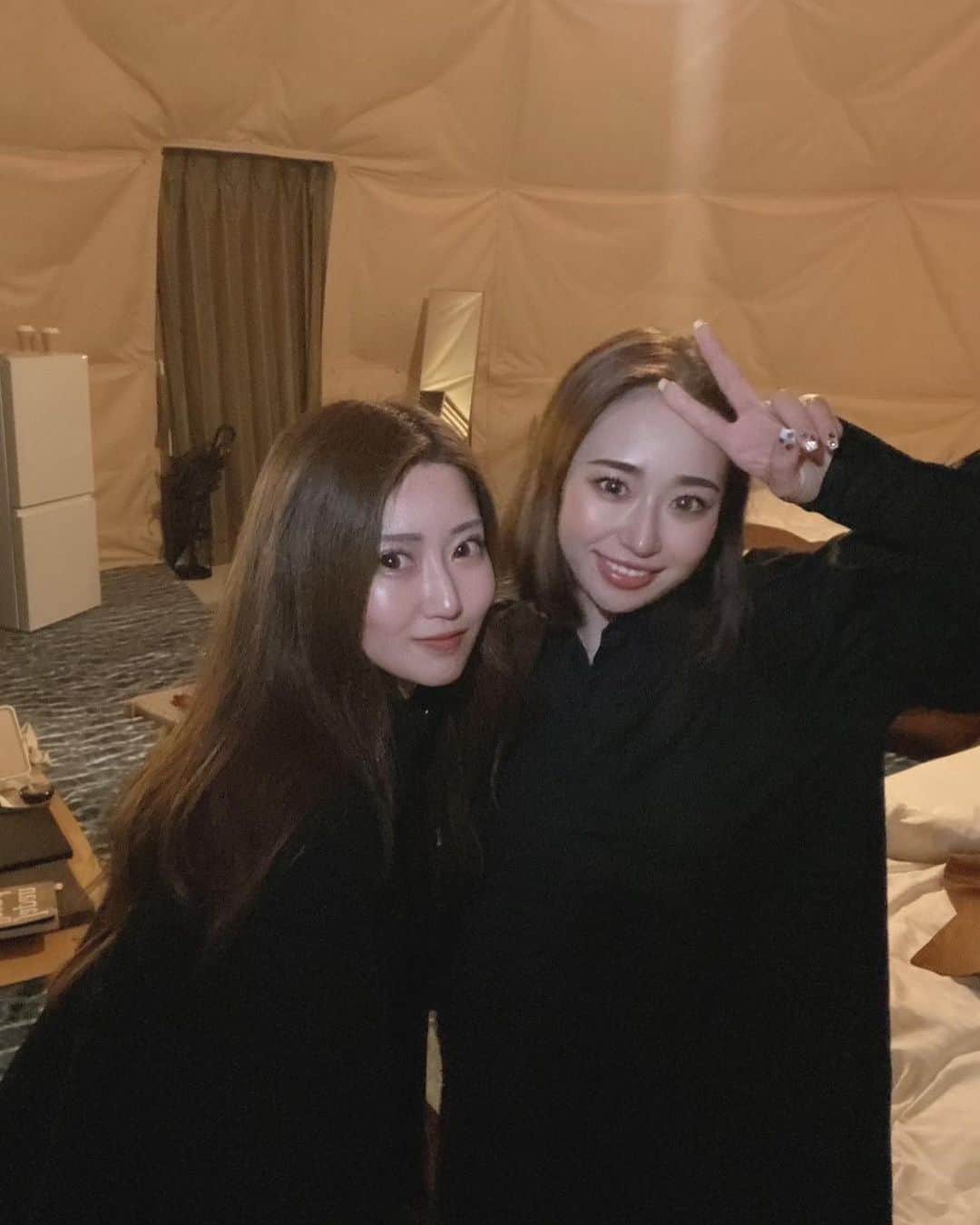 のインスタグラム：「. . ほんまにこの旅行楽しすぎた😩❤️ 寝る最後までずーっと喋ってた🤣 事故写とキメ顔の差がやばすぎる笑 . . #グランピング #anelandグランドーム和歌山白浜 #グランピング和歌山 #グランピング関西 #グランピングリゾート #誕生日 #誕生日会 #誕生日旅行」