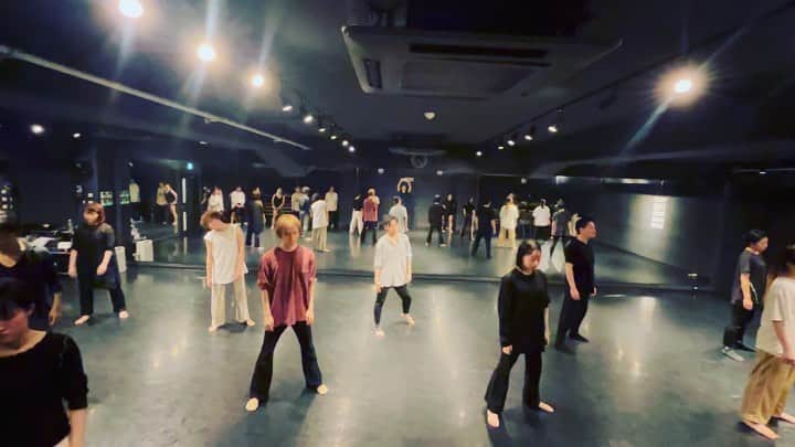 黒須洋壬のインスタグラム：「黒須洋嗣 JAZZ CLASS 2023.Mar.20th @danceworks_jpn  @xross   #dontyougettired  @abemao_official  #dance  #jazzdance  #tokyo  #japan thanks for coming @momoka_suzuki」