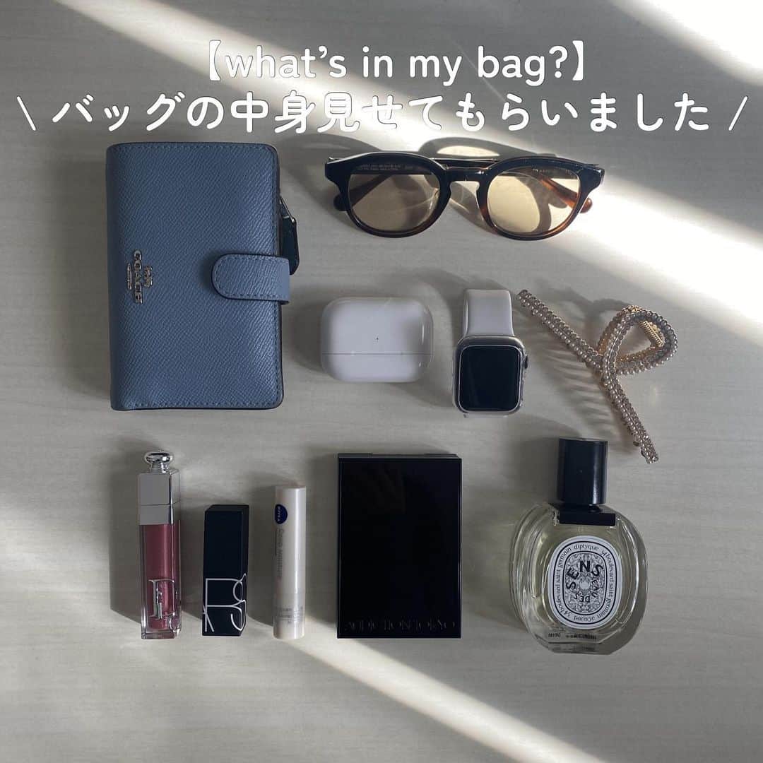 SHEL'MAGのインスタグラム：「ショップスタッフの「バッグの中身」見せてもらいました。【what’s in my bag?】 ━━━━━━━━━━━━━━━ 外出先でバッグの中が散らかっていて、お財布やリップなど必要なものがすぐ取り出せないことありますよね。  新年度を迎える前に、普段の外出やお仕事のバッグの中身を見直してみませんか？  各々の“らしさ”がギュッと凝縮された中身を参考にしてみて。 ━━━━━━━━━━━━━━━ #SHELTTERWEBSTORE  #SHELMAG  #ショップスタッフ  #バッグの中身」