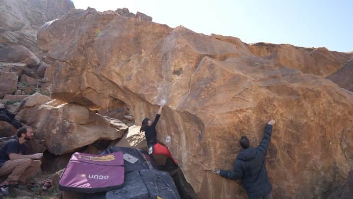 のインスタグラム：「一手集中🔥 ・ @patagoniajp @patagonia_climb #climbing #climblikeagirl #bouldering #クライミング #ボルダリング #jordan #Jordanbouldering #jordanclimbing」