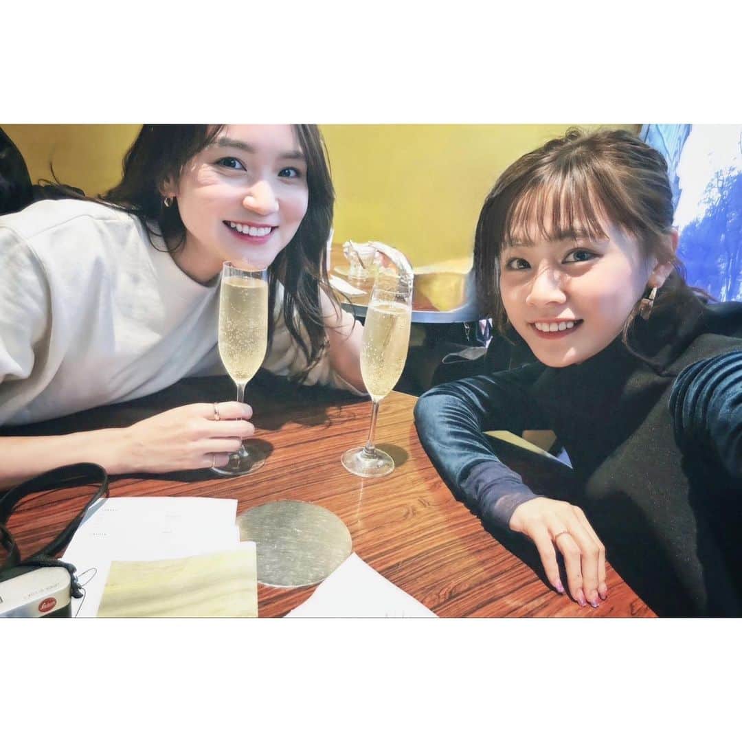 遠藤瞳のインスタグラム：「里沙さんと🥂🫧 真面目な話から笑っちゃう話まで たっくさん話して笑って気付いたら夜...🌙😂 よく写真撮るの忘れちゃうけど里沙さん撮ってくれた🥹  いつも甘えさせてくれる大好きなオンニ🫶❤️  今年は一緒に行きたいところがいっぱい🤩！」