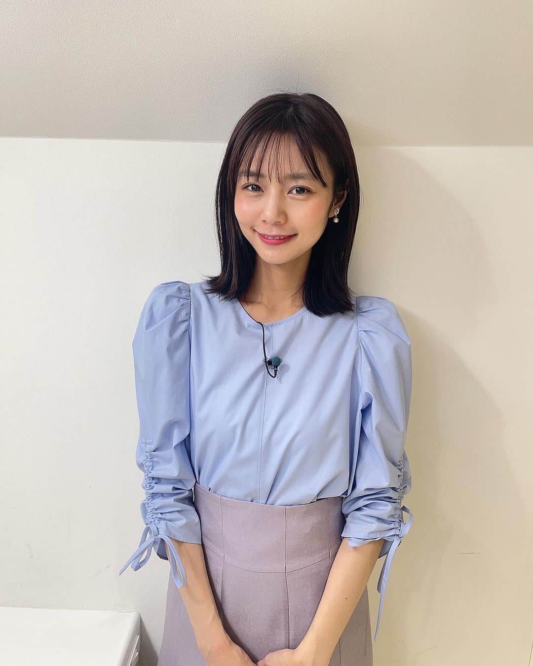杉浦みずきのインスタグラム：「. 1枚目 テーマは報道キャスター  #いつもは違うんかい」