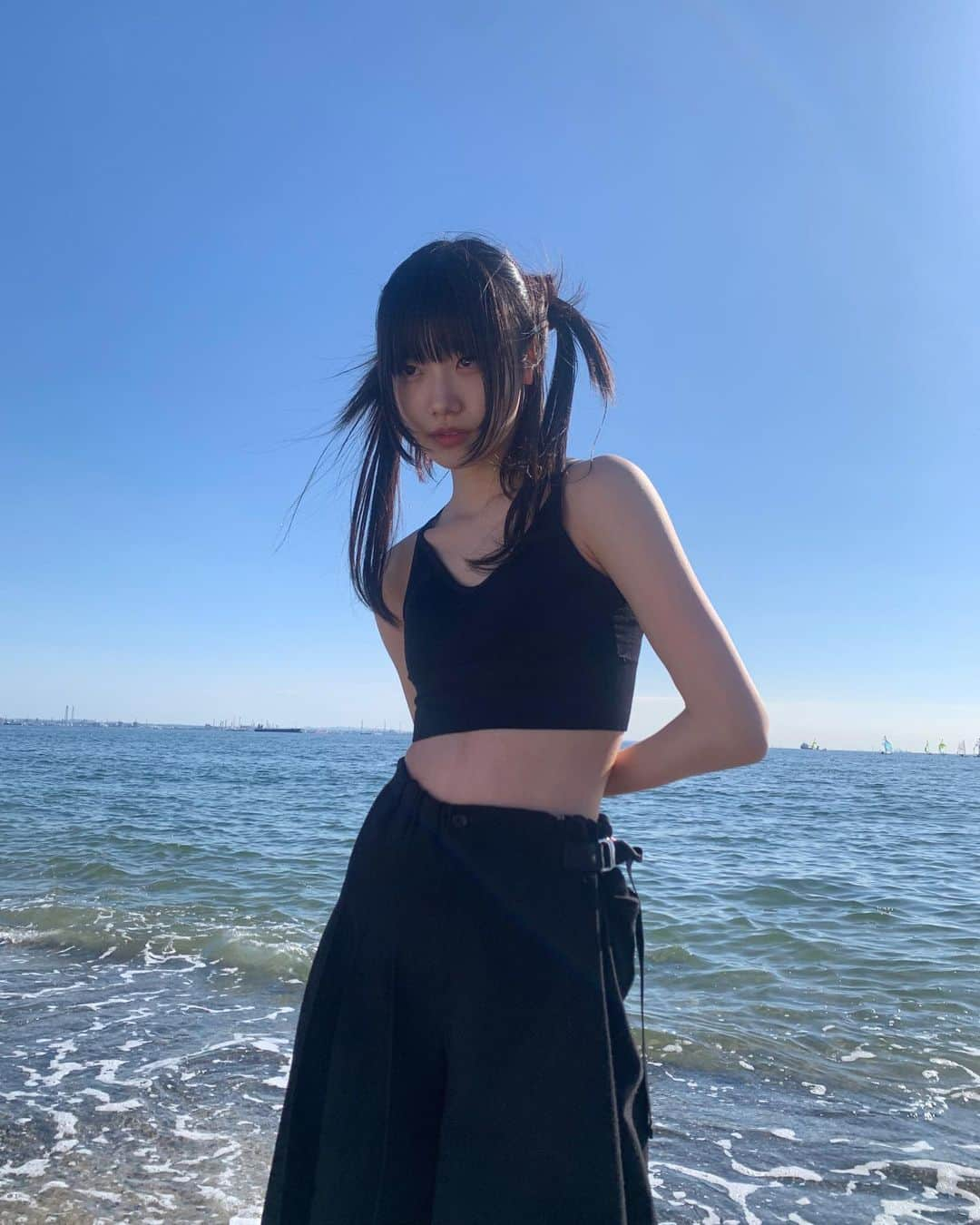 奥田彩友のインスタグラム：「(^o̴̶̷̤ ·̫ o̴̶̷̤^)🖤」