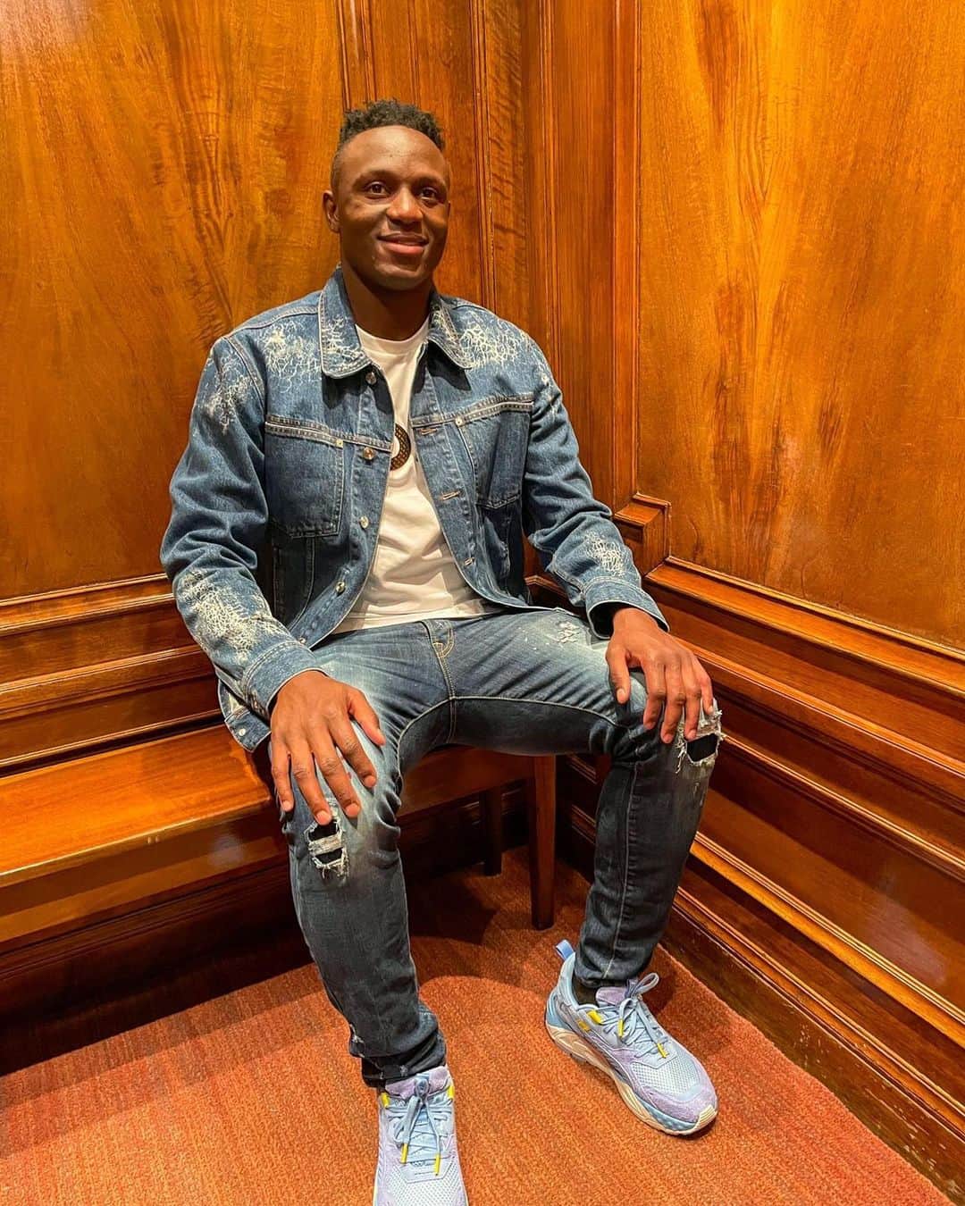 のインスタグラム：「Started my week with positive vibes 🙏🏾」