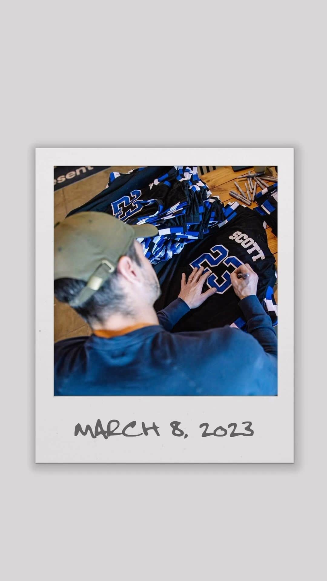 ジェームズ・ラファティのインスタグラム：「Arriving soon! 🛬  Hand-signed by the one and only @jameslafferty, a piece of Raven’s basketball history is headed to your home court!  #onetreehill #jameslafferty」