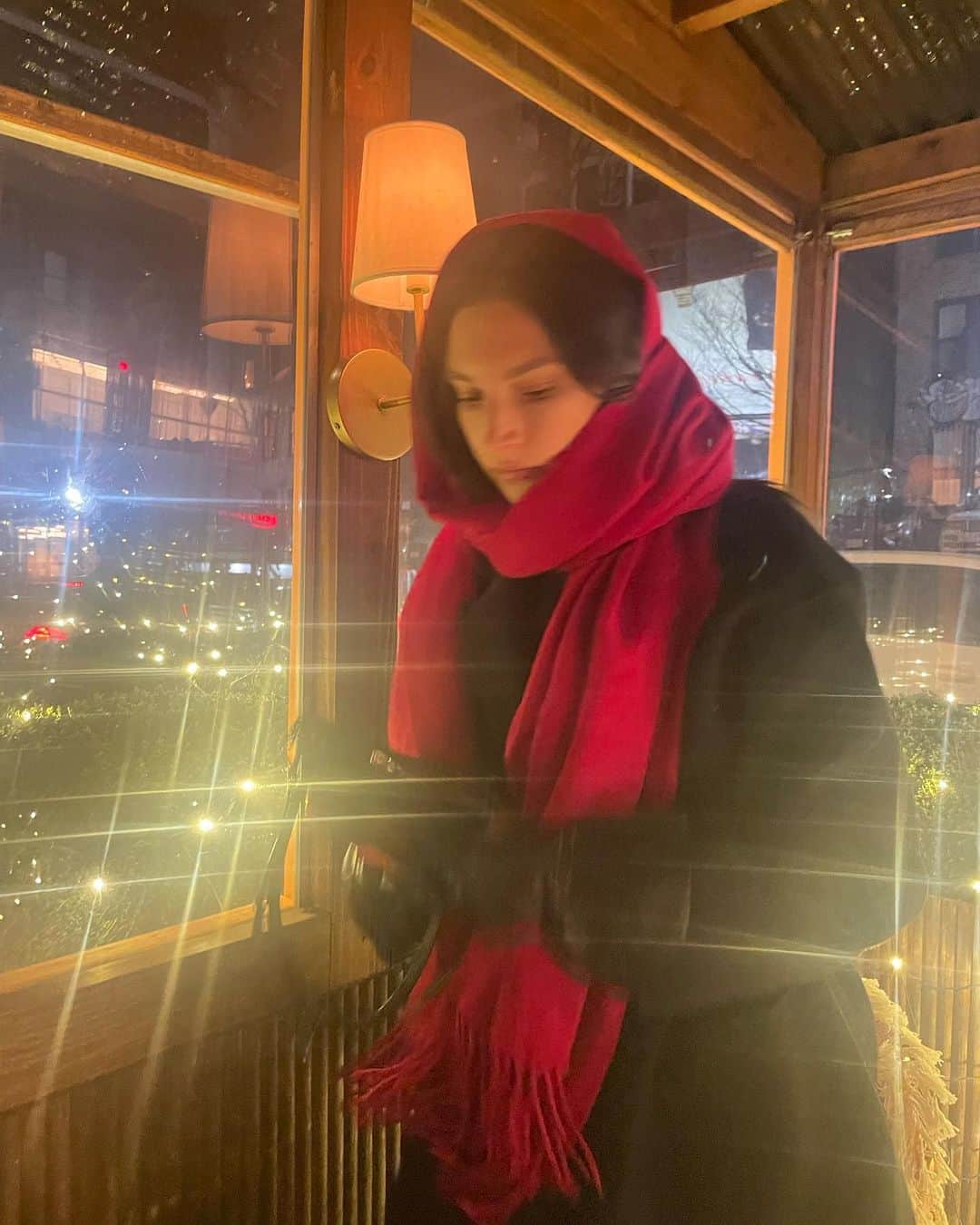 ジャクリーン・ヤブロンスキーのインスタグラム：「It's the swan ice luge for me.」