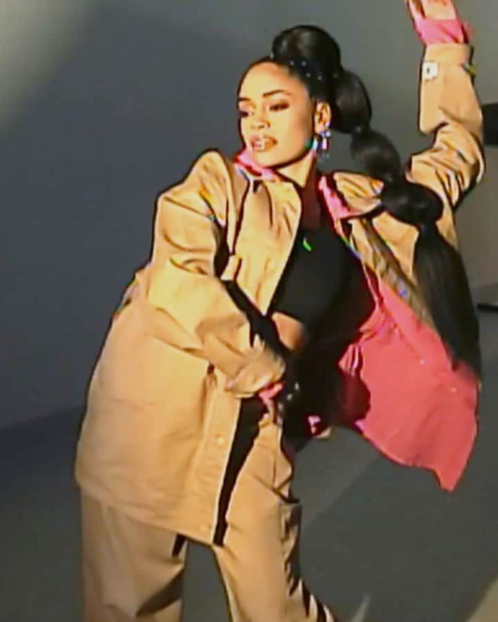Jordanのインスタグラム：「Continuing to rule the dance floor, Elysandra Quiñones brings her tremendous choreography skills to this incredible project.  Taking inspiration from the ‘Beyond’ film’s hero soundtrack, she aims to bring light and movement to the fore—influencing the artistry of the performance in a major way.」