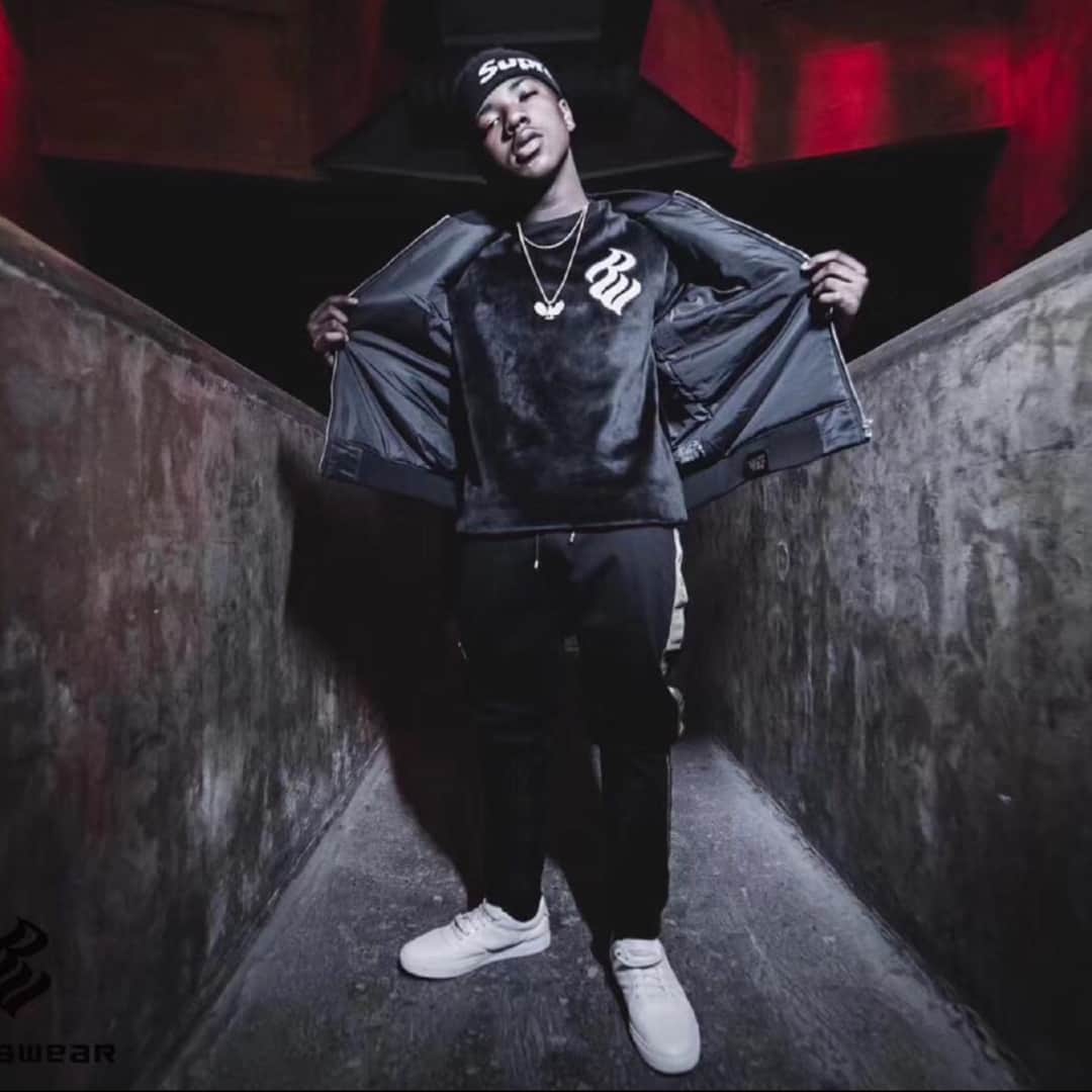 ロカウェアのインスタグラム：「Always keeping it fresh #Rocawear」