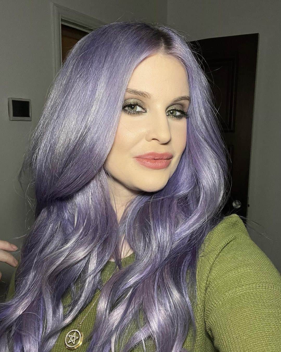 ケリー・オズボーンさんのインスタグラム写真 - (ケリー・オズボーンInstagram)「#PhotoDump 💜」3月21日 1時58分 - kellyosbourne